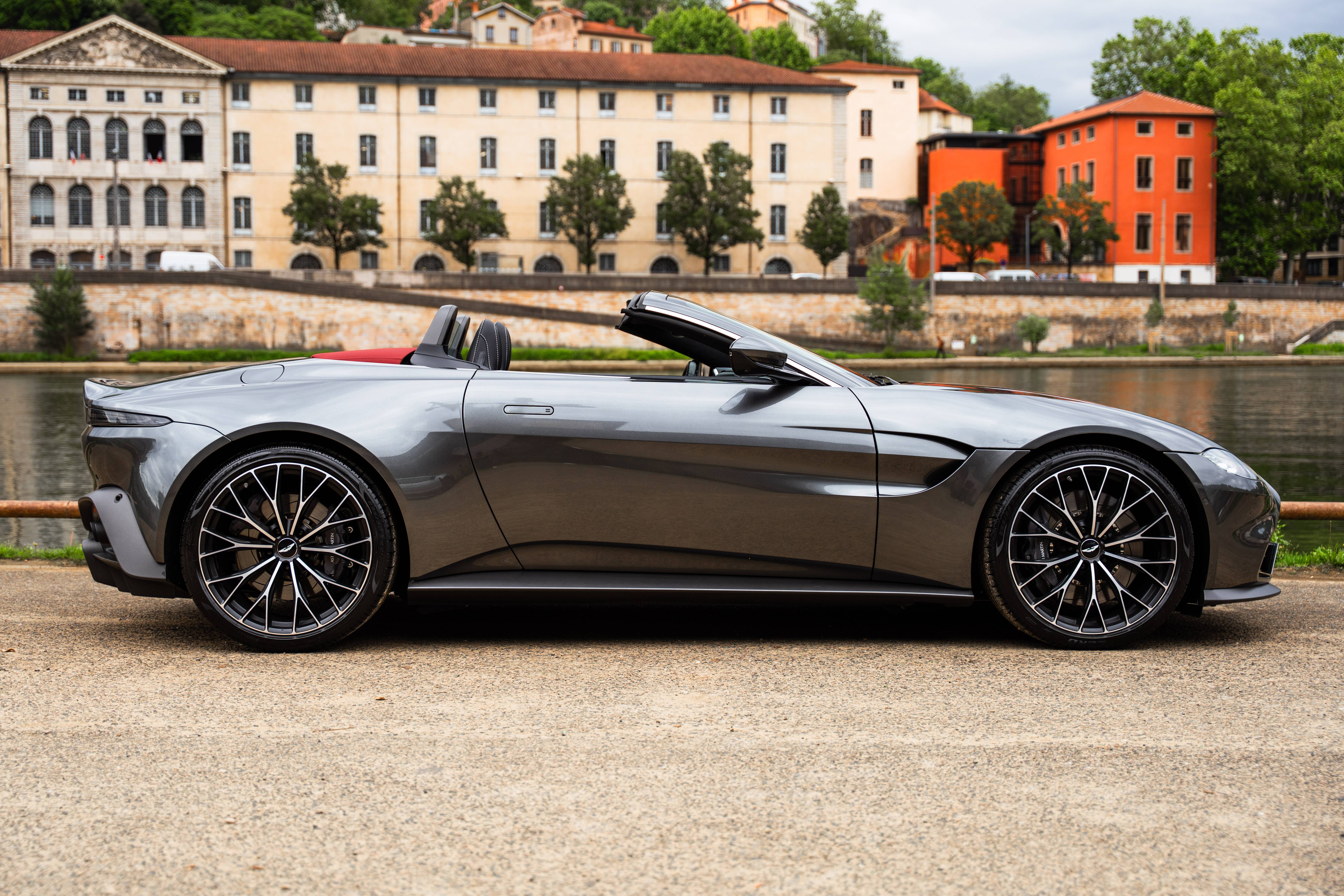 VANTAGE ROADSTER Vantage Roadster 4.0 Biturbo V8 510 ch BVA8 &mdash; 7