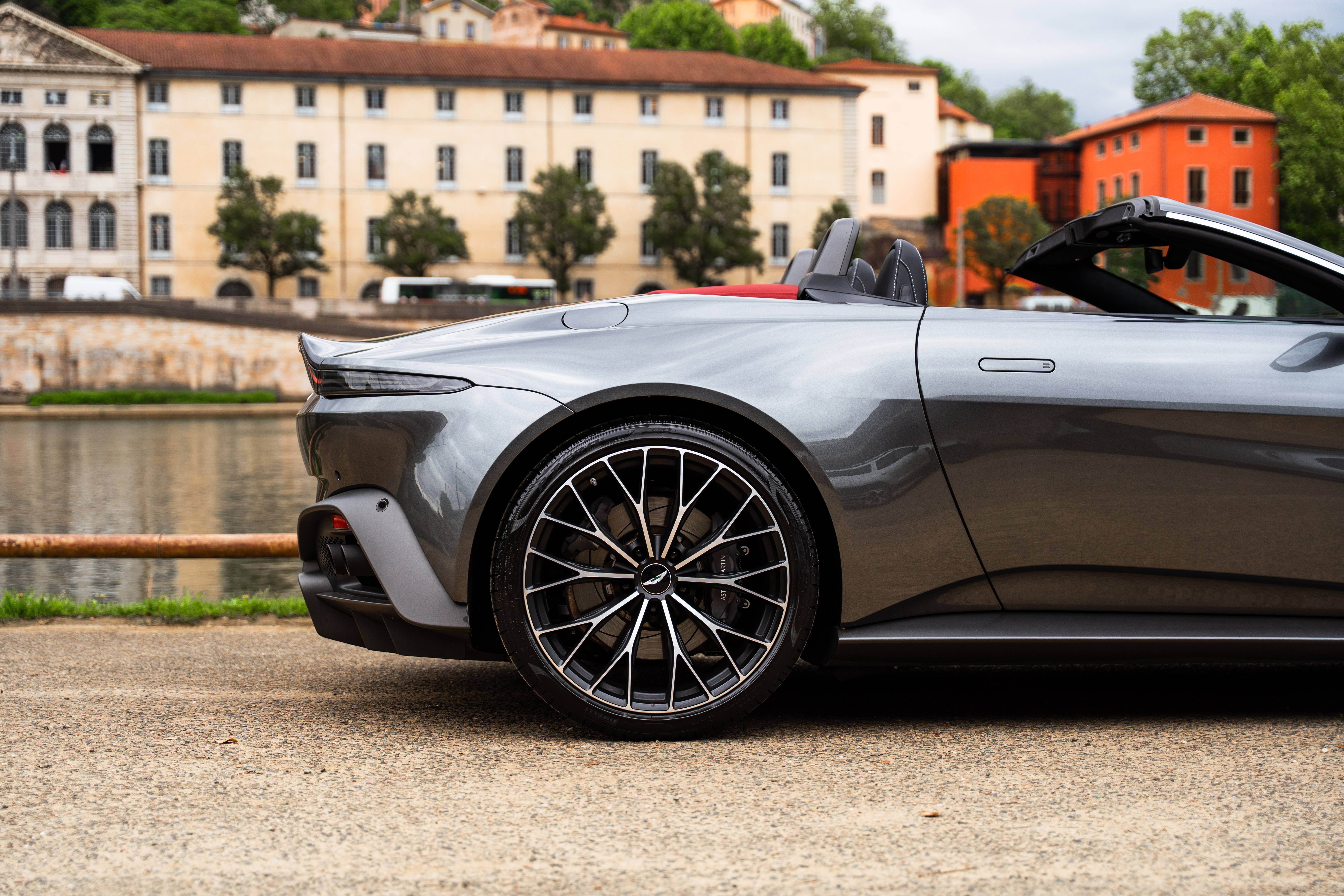 VANTAGE ROADSTER Vantage Roadster 4.0 Biturbo V8 510 ch BVA8 &mdash; 10