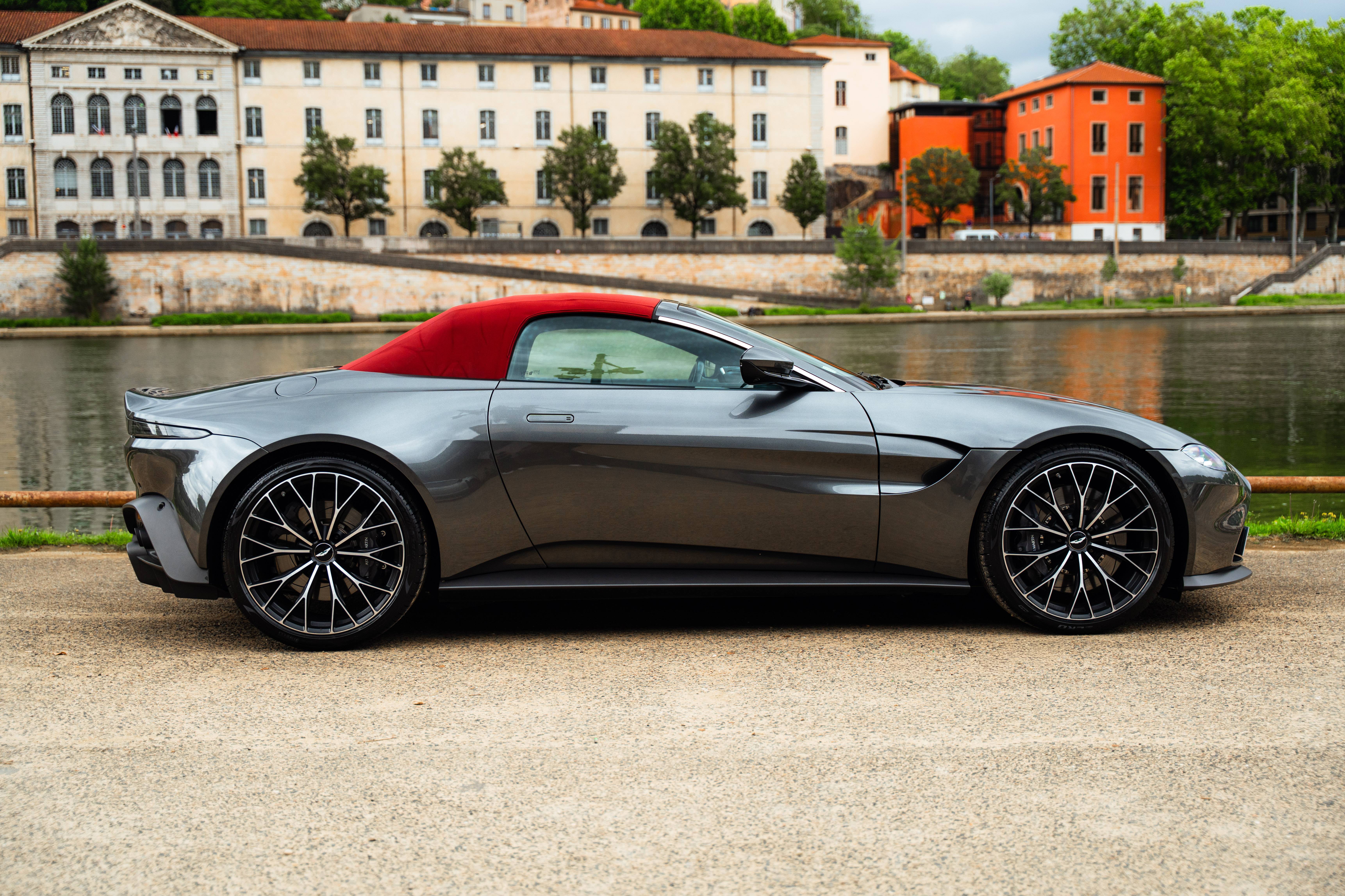 VANTAGE ROADSTER Vantage Roadster 4.0 Biturbo V8 510 ch BVA8 &mdash; 12