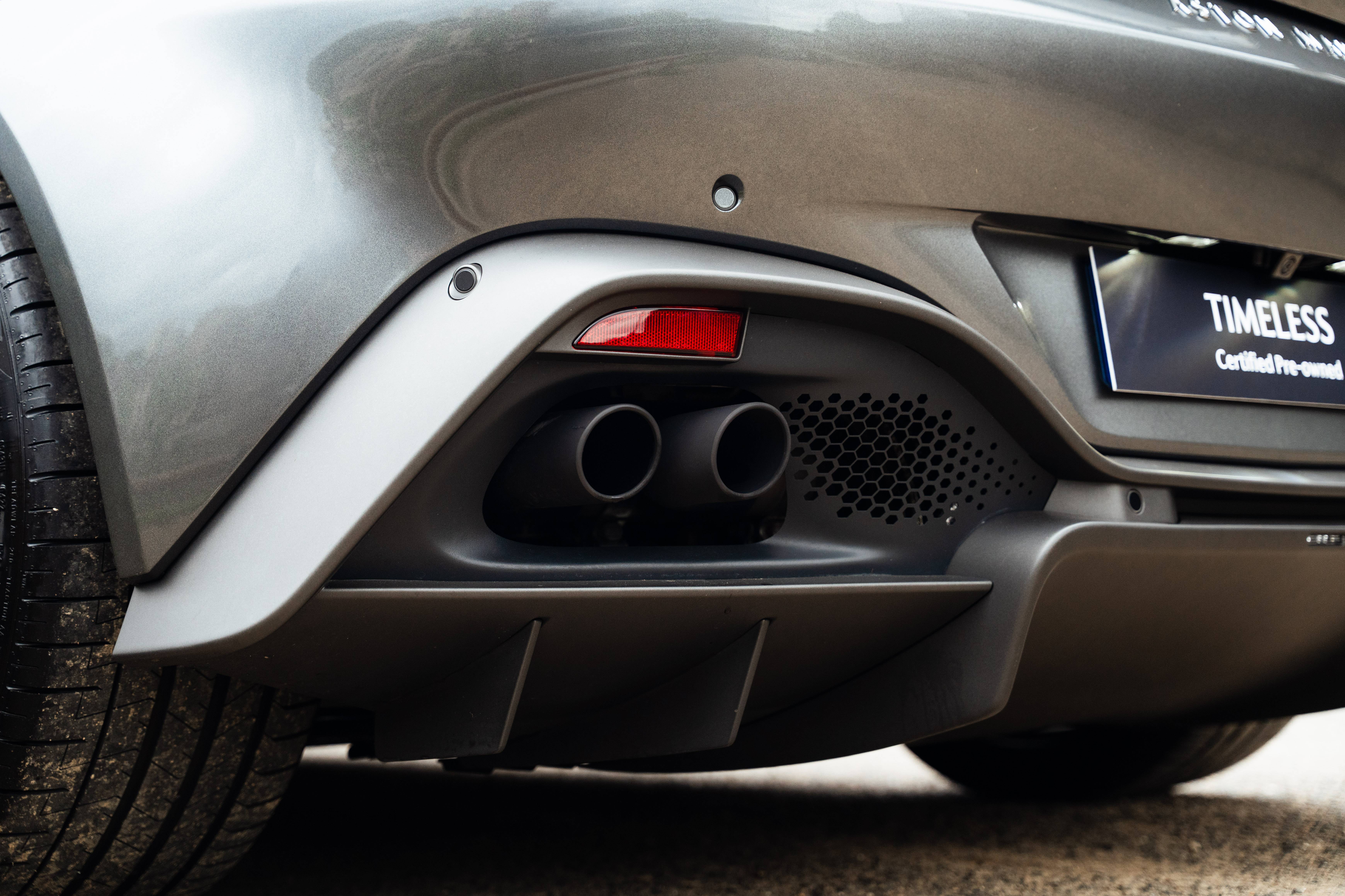 VANTAGE ROADSTER Vantage Roadster 4.0 Biturbo V8 510 ch BVA8 &mdash; 19