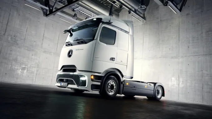 Mercedes eActros 600 Lowliner