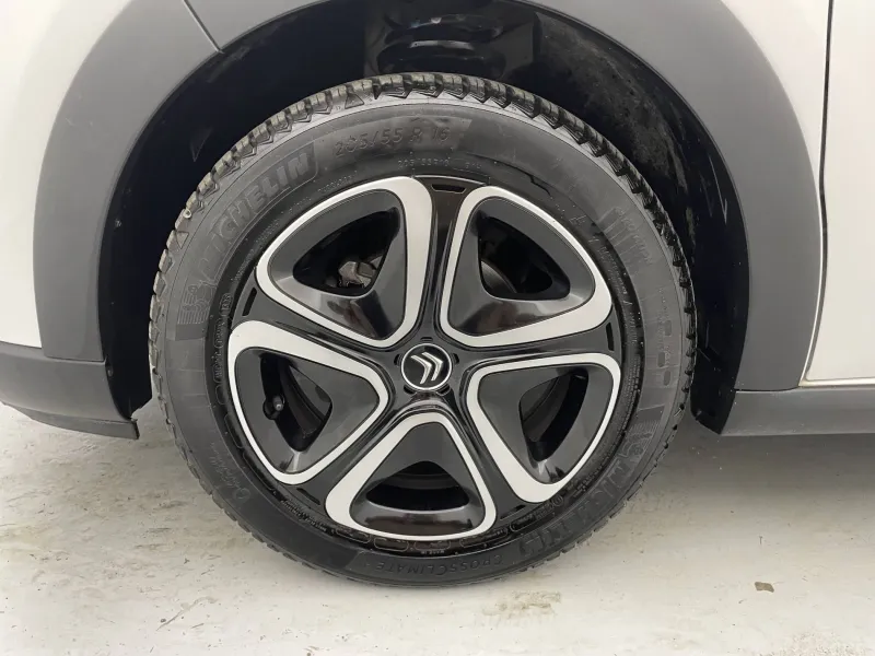 Image secondaire du véhicule 18