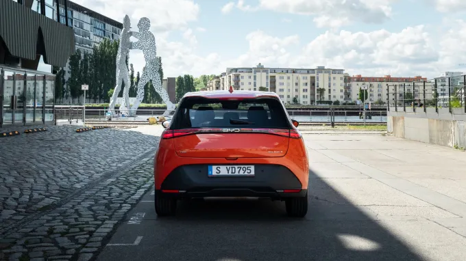 BYD Dolphin G : Face arrière