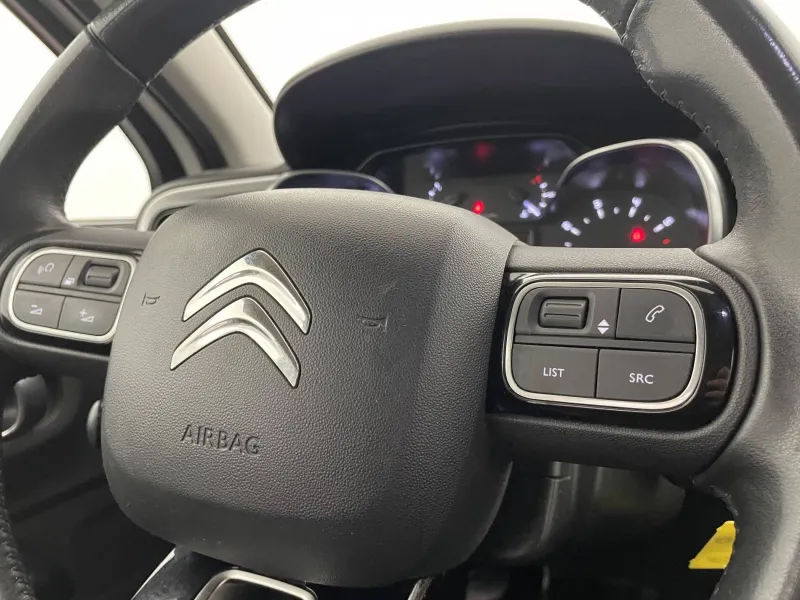 Image secondaire du véhicule 30