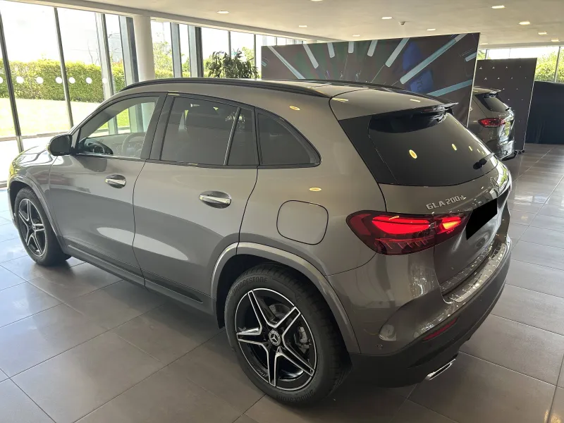Image secondaire du véhicule 3