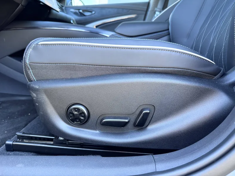 Image secondaire du véhicule 8