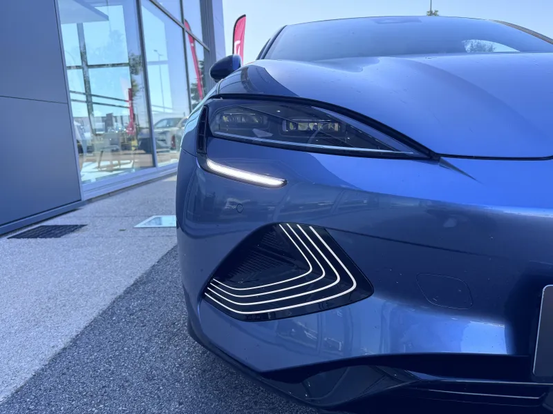 Image secondaire du véhicule 10