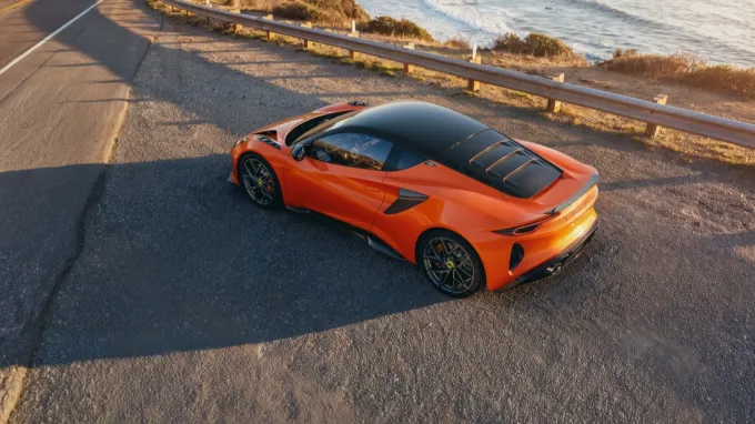 Lotus Emira 420 Sport : vu de haut