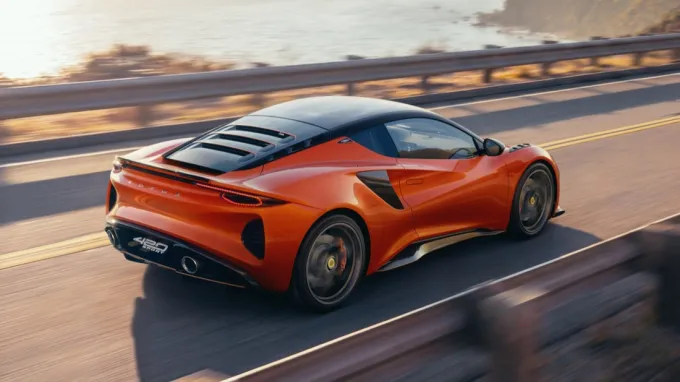 Lotus Emira 420 Sport : 3/4 arrière