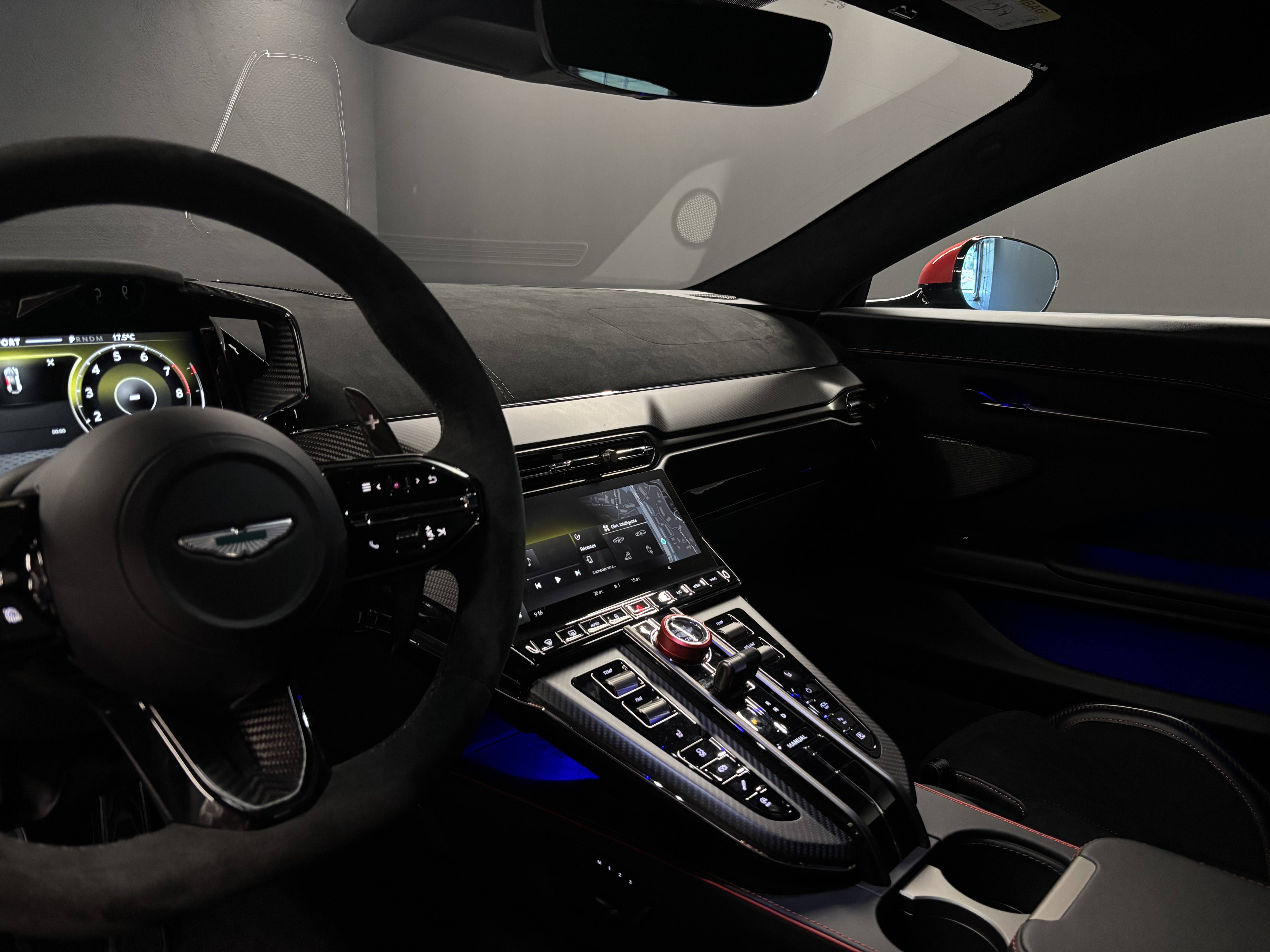 VANTAGE Vantage S Coup&eacute; V8 680 ch &mdash; 10
