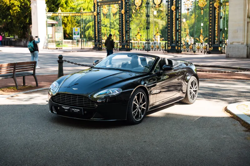 Aston Martin-Vantage-Vantage S SP10 Roadster Aston Martin-Vantage-d'occasion chez Aston Martin Lyon