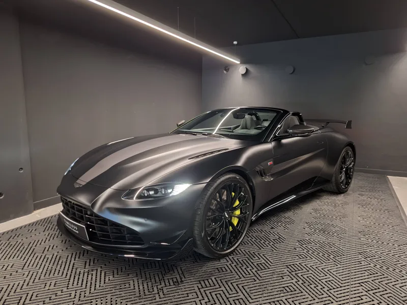Aston Martin-VANTAGE F1 ROADSTER-Vantage F1 Roadster 4.0 Biturbo V8 535 ch BVA8 Aston Martin-VANTAGE F1 ROADSTER-d'occasion chez Aston Martin Cannes