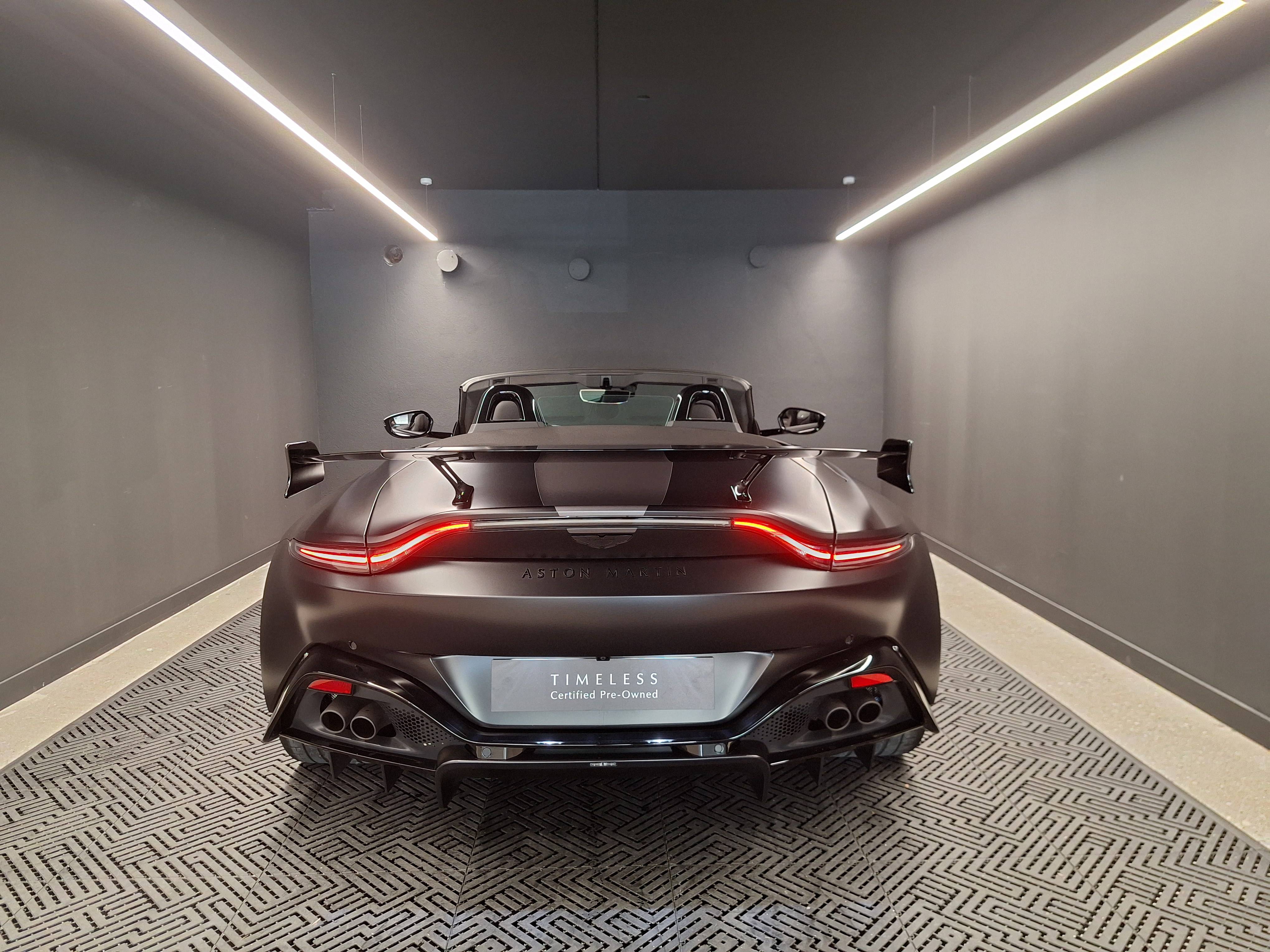 VANTAGE F1 ROADSTER Vantage F1 Roadster 4.0 Biturbo V8 535 ch BVA8 &mdash; 2