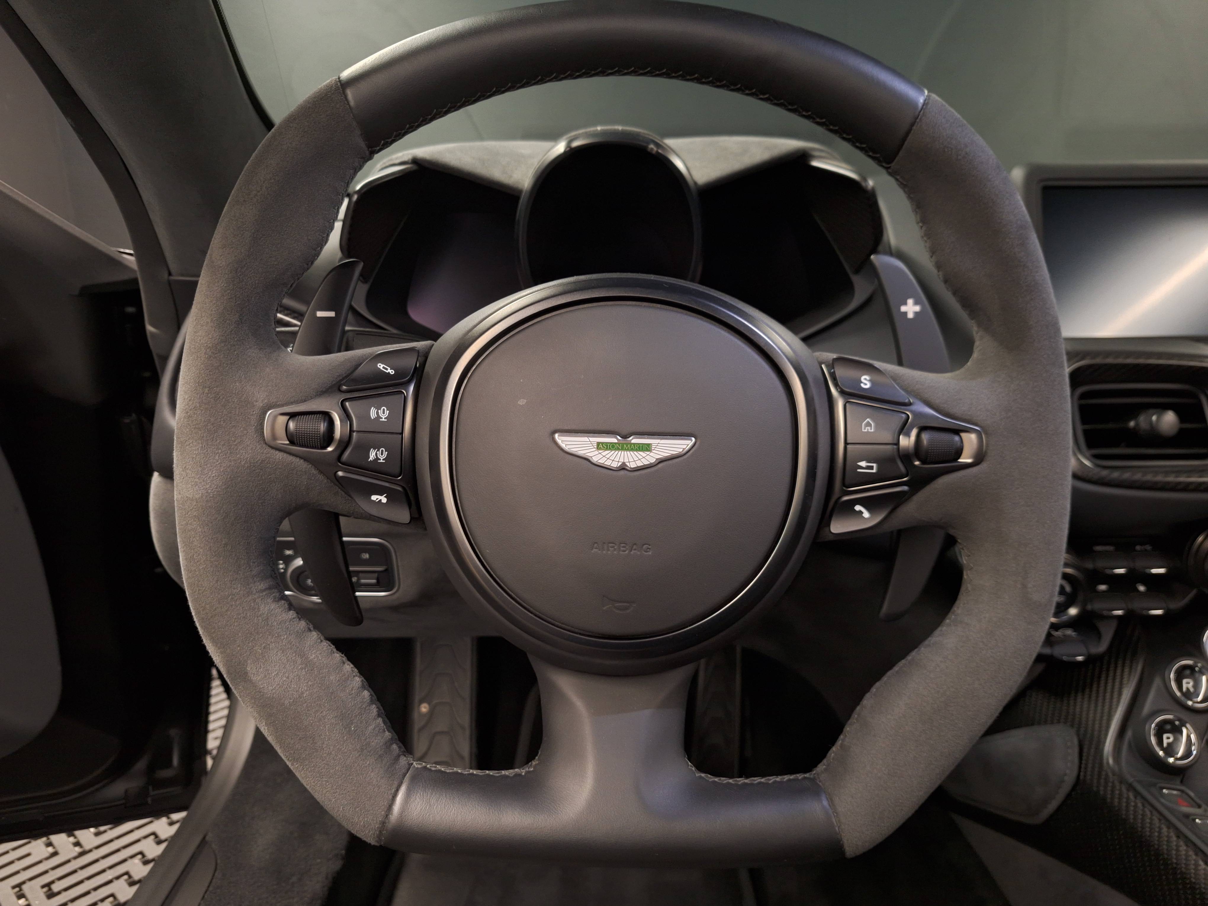 VANTAGE F1 ROADSTER Vantage F1 Roadster 4.0 Biturbo V8 535 ch BVA8 &mdash; 5