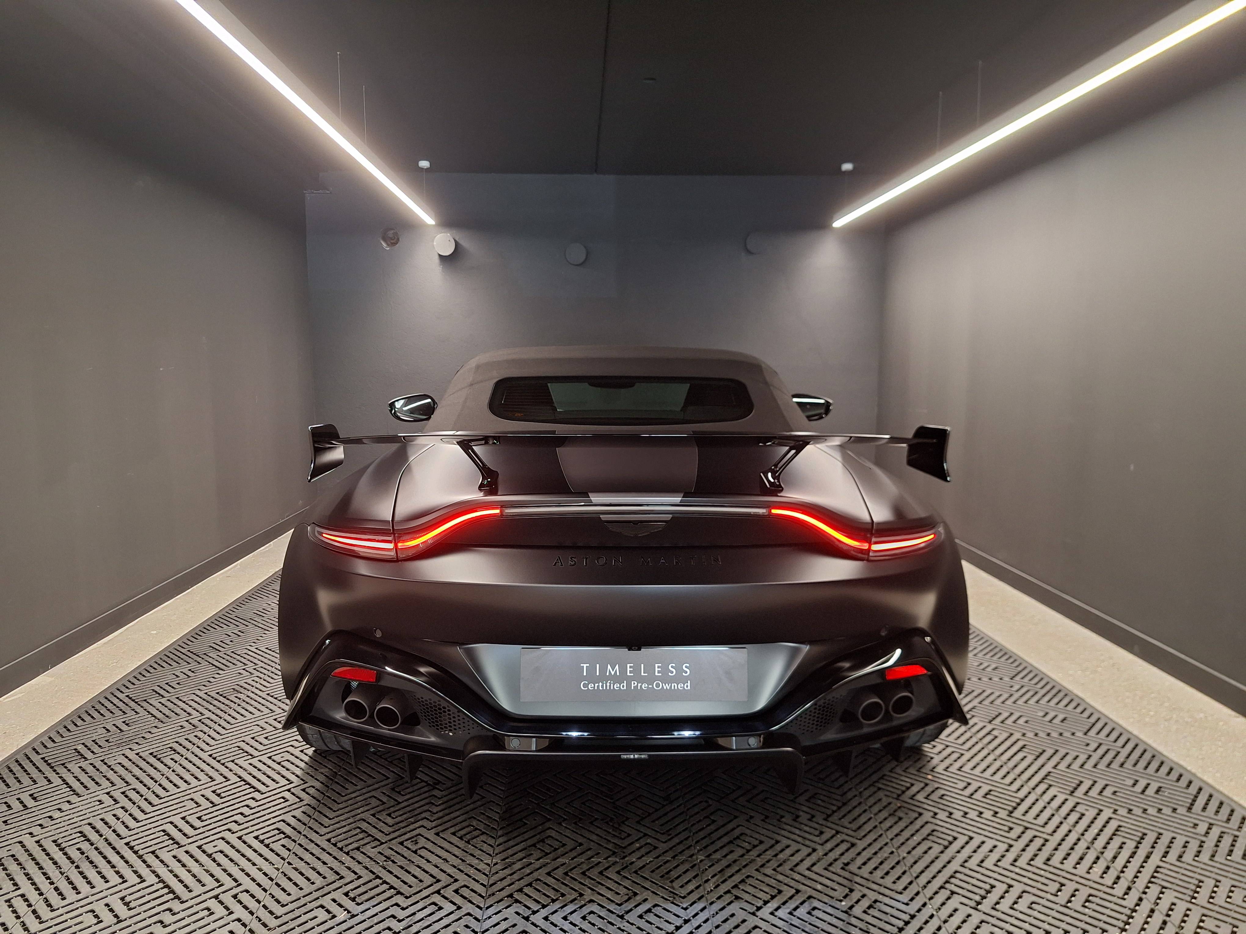 VANTAGE F1 ROADSTER Vantage F1 Roadster 4.0 Biturbo V8 535 ch BVA8 &mdash; 8
