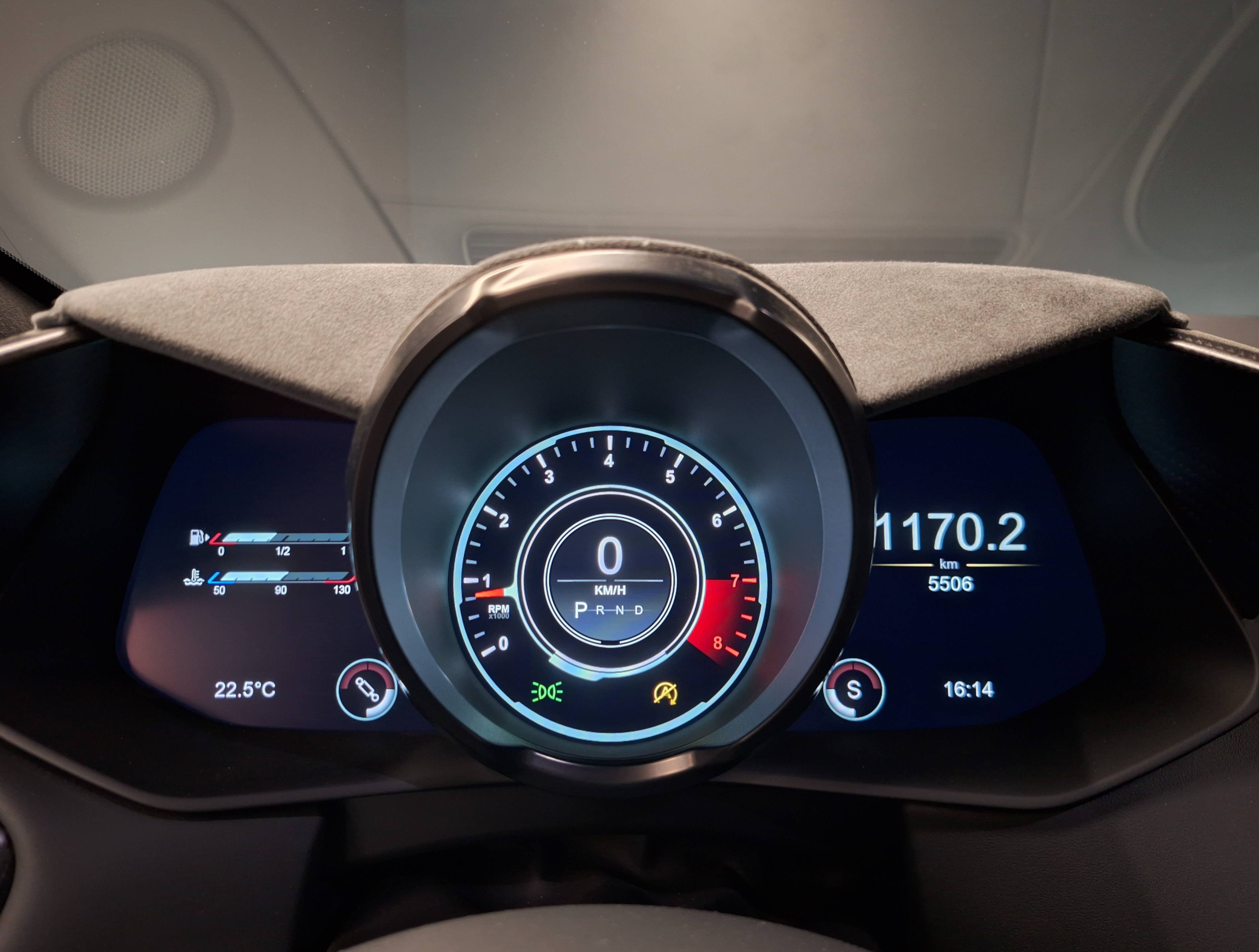 VANTAGE F1 ROADSTER Vantage F1 Roadster 4.0 Biturbo V8 535 ch BVA8 &mdash; 10