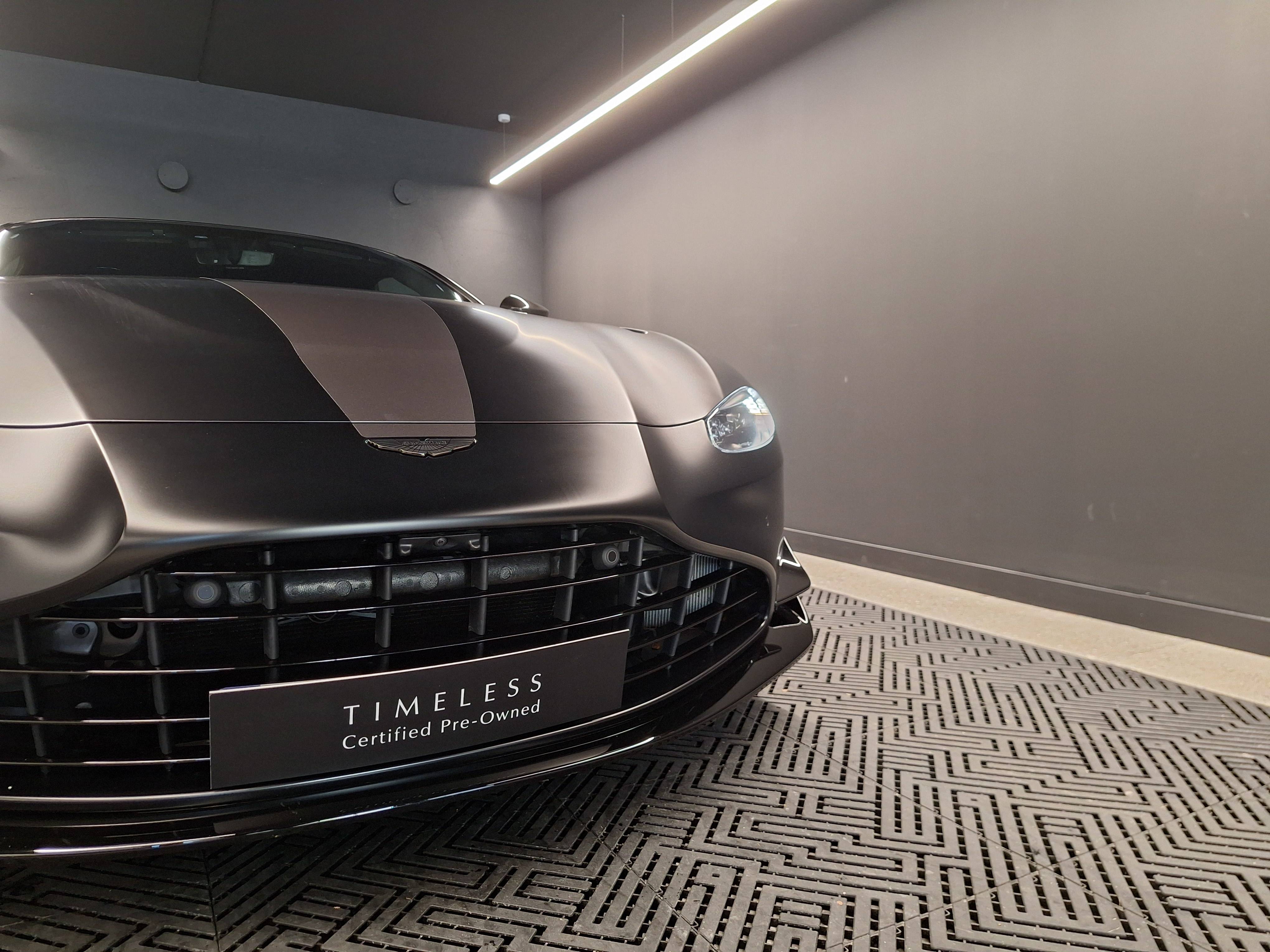 VANTAGE F1 ROADSTER Vantage F1 Roadster 4.0 Biturbo V8 535 ch BVA8 &mdash; 17