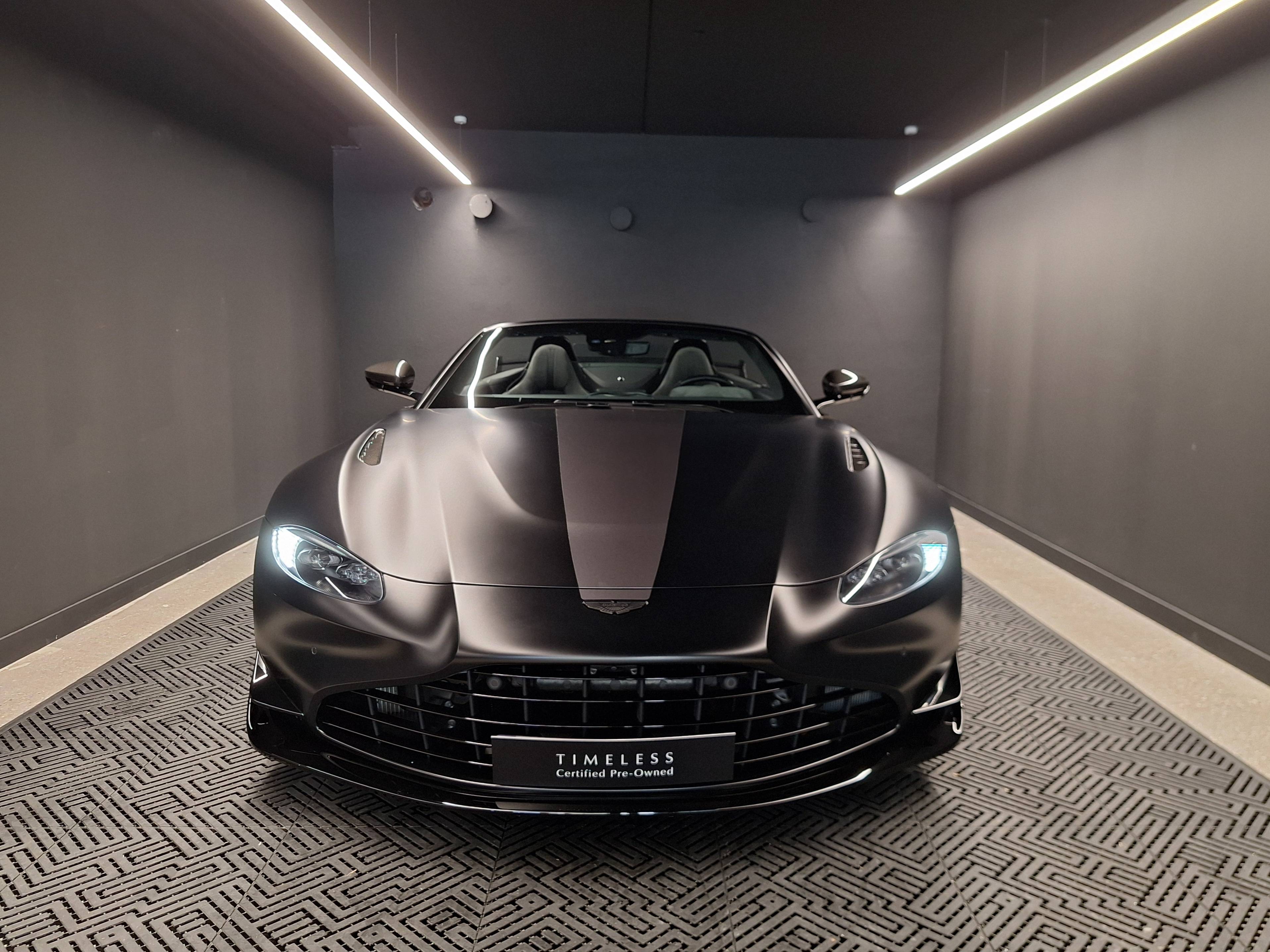 VANTAGE F1 ROADSTER Vantage F1 Roadster 4.0 Biturbo V8 535 ch BVA8 &mdash; 18