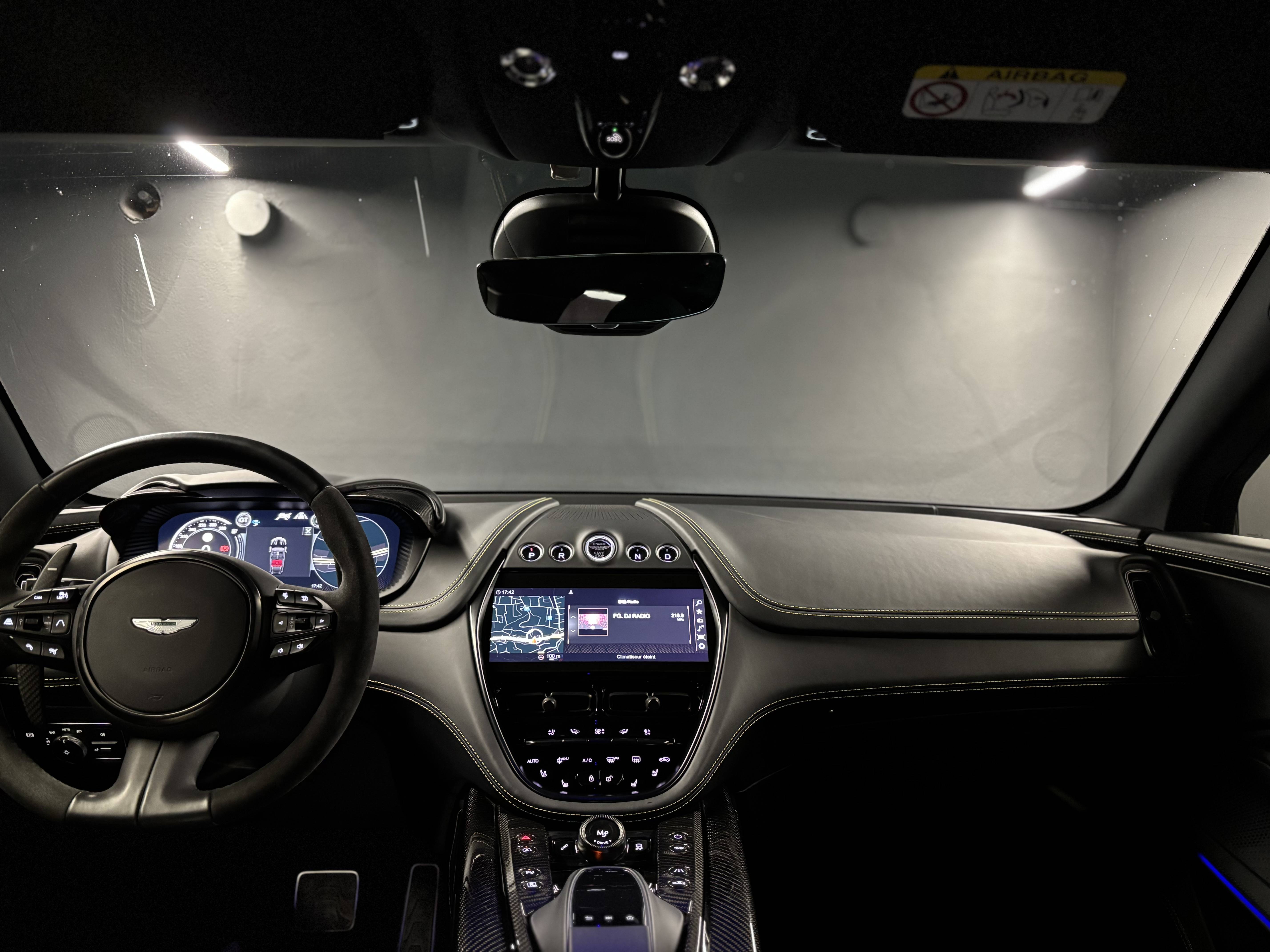 DBX707 DBX707 4.0 Biturbo V8 &mdash; 5