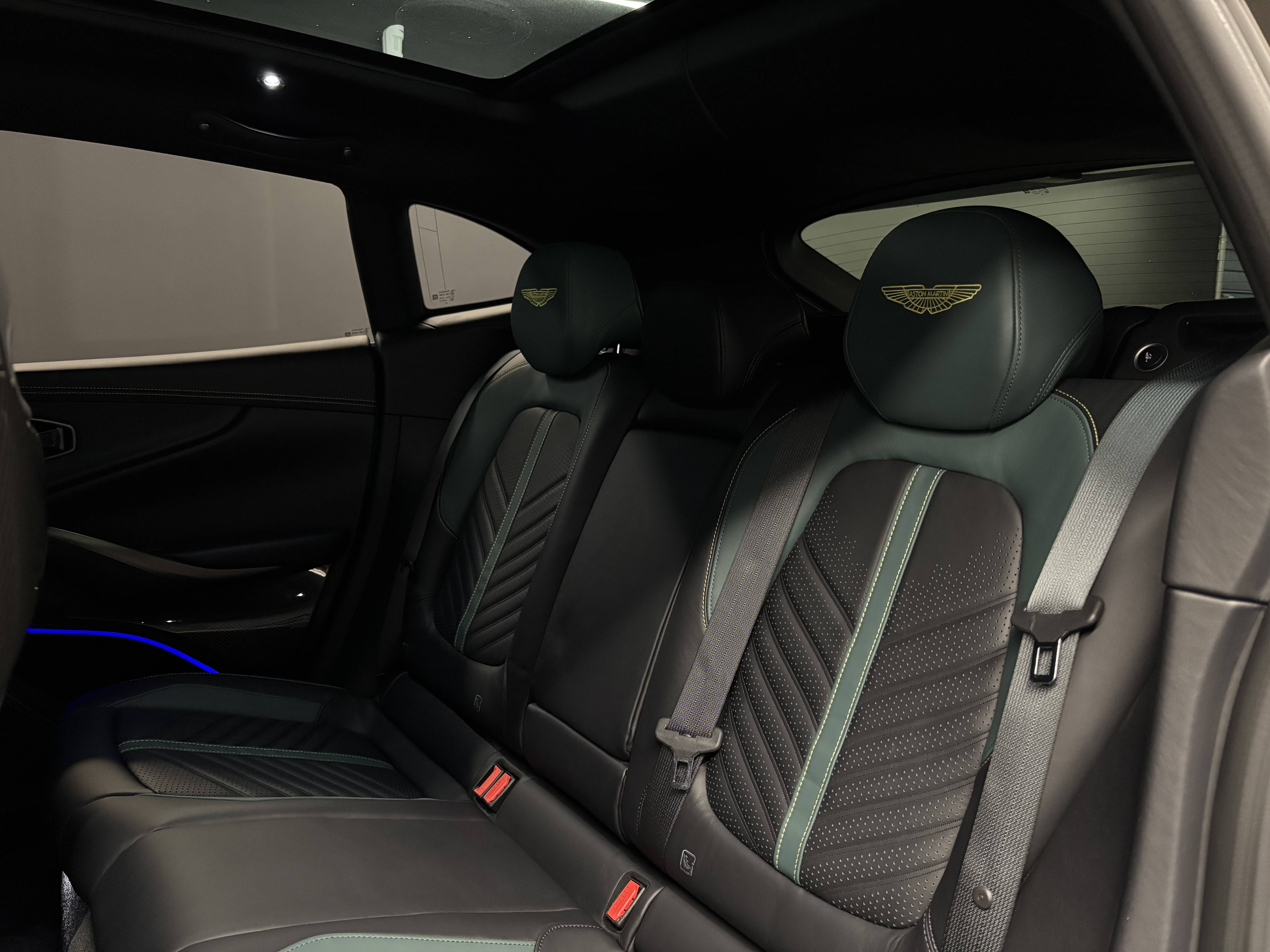 DBX707 DBX707 4.0 Biturbo V8 &mdash; 6