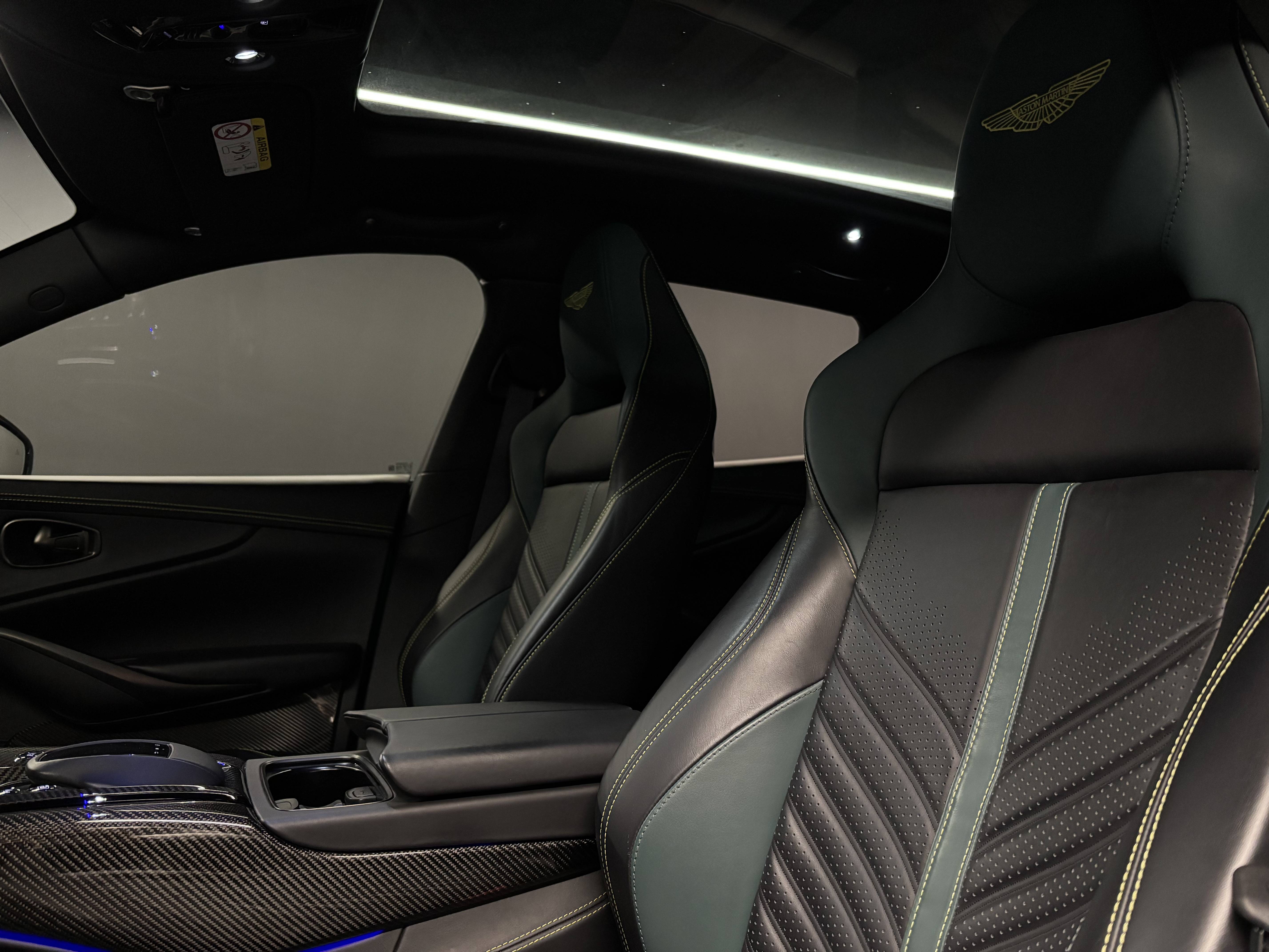 DBX707 DBX707 4.0 Biturbo V8 &mdash; 12