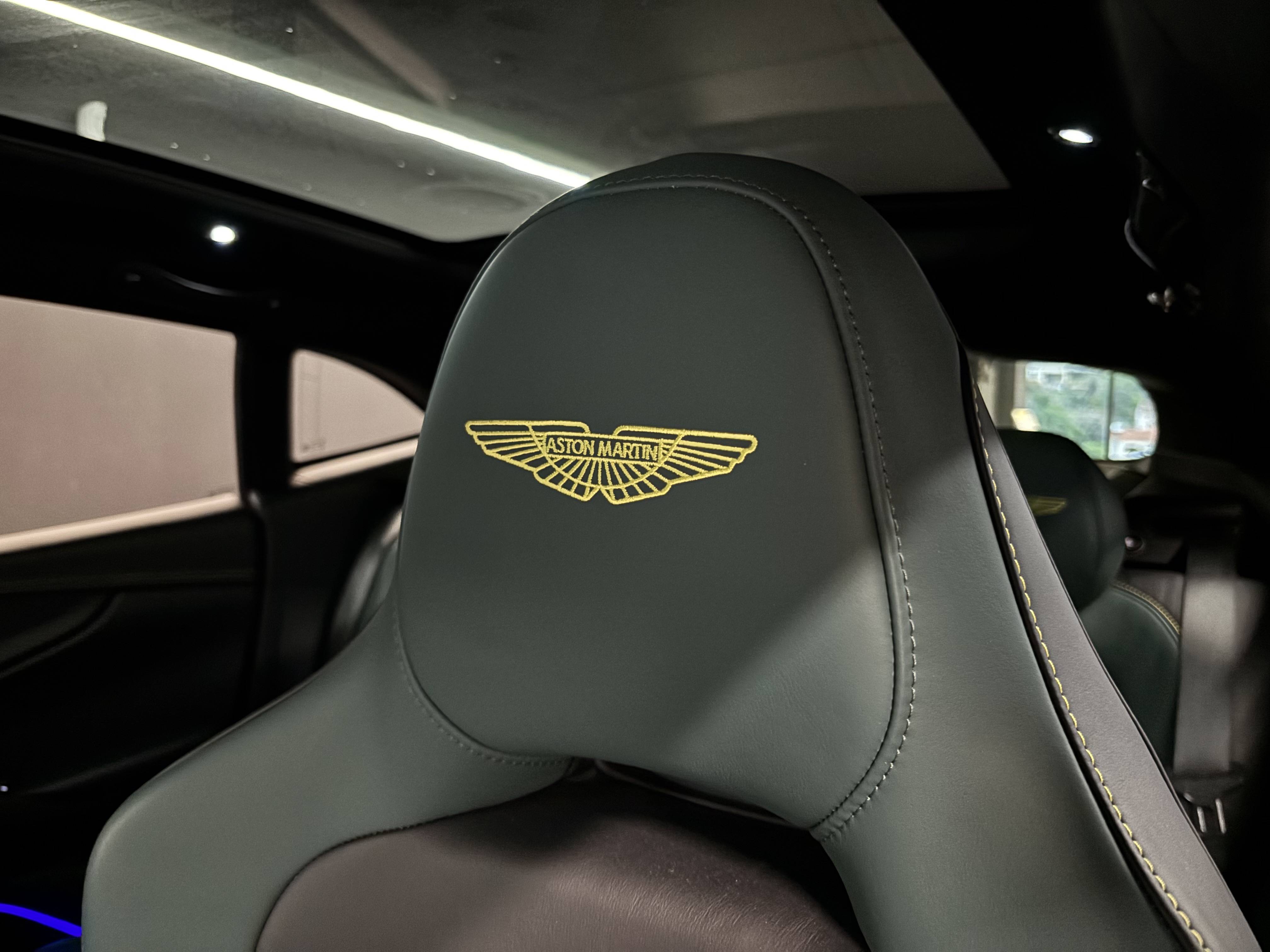 DBX707 DBX707 4.0 Biturbo V8 &mdash; 13