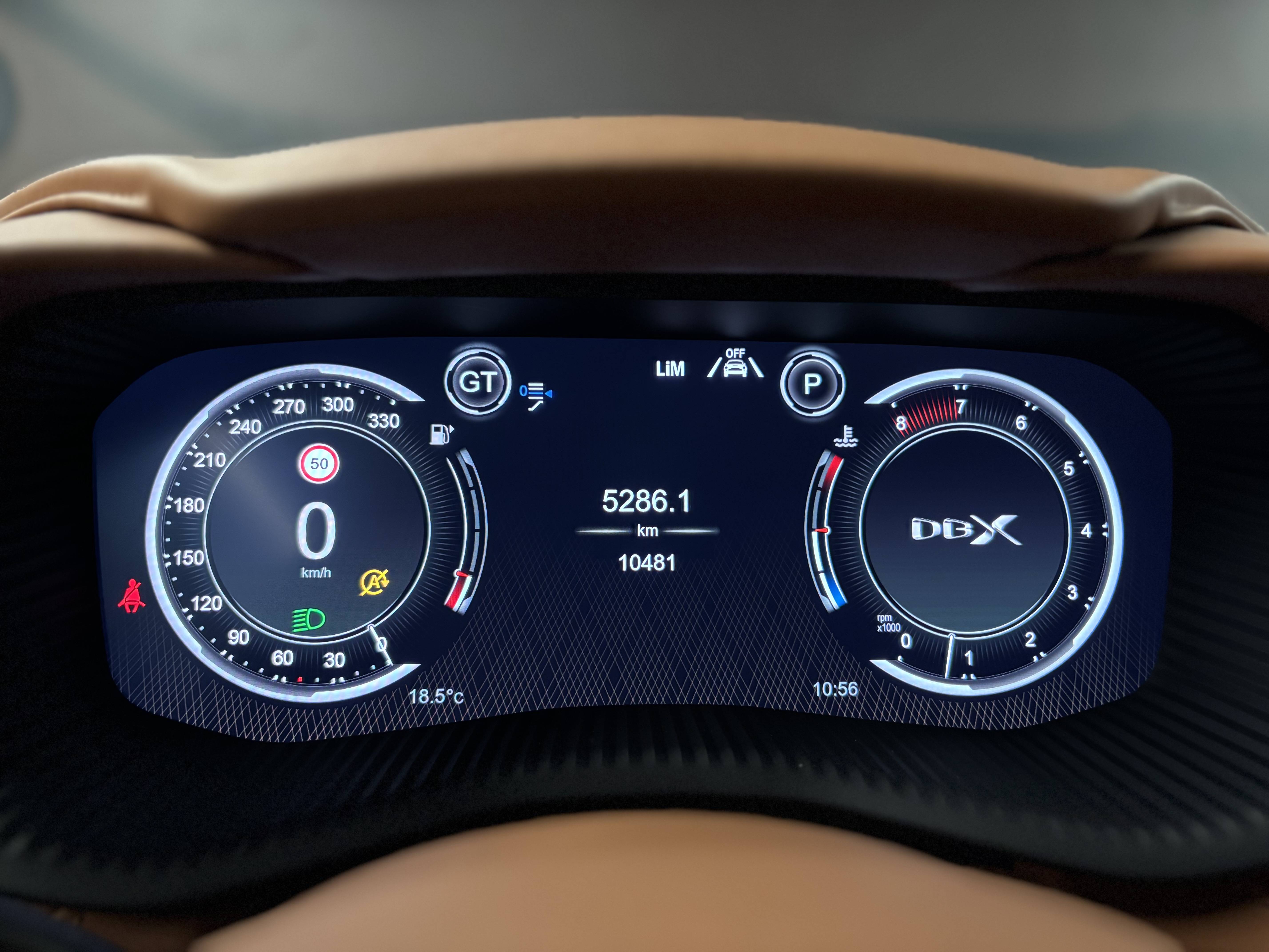 DBX707 DBX707 4.0 Biturbo V8 &mdash; 3