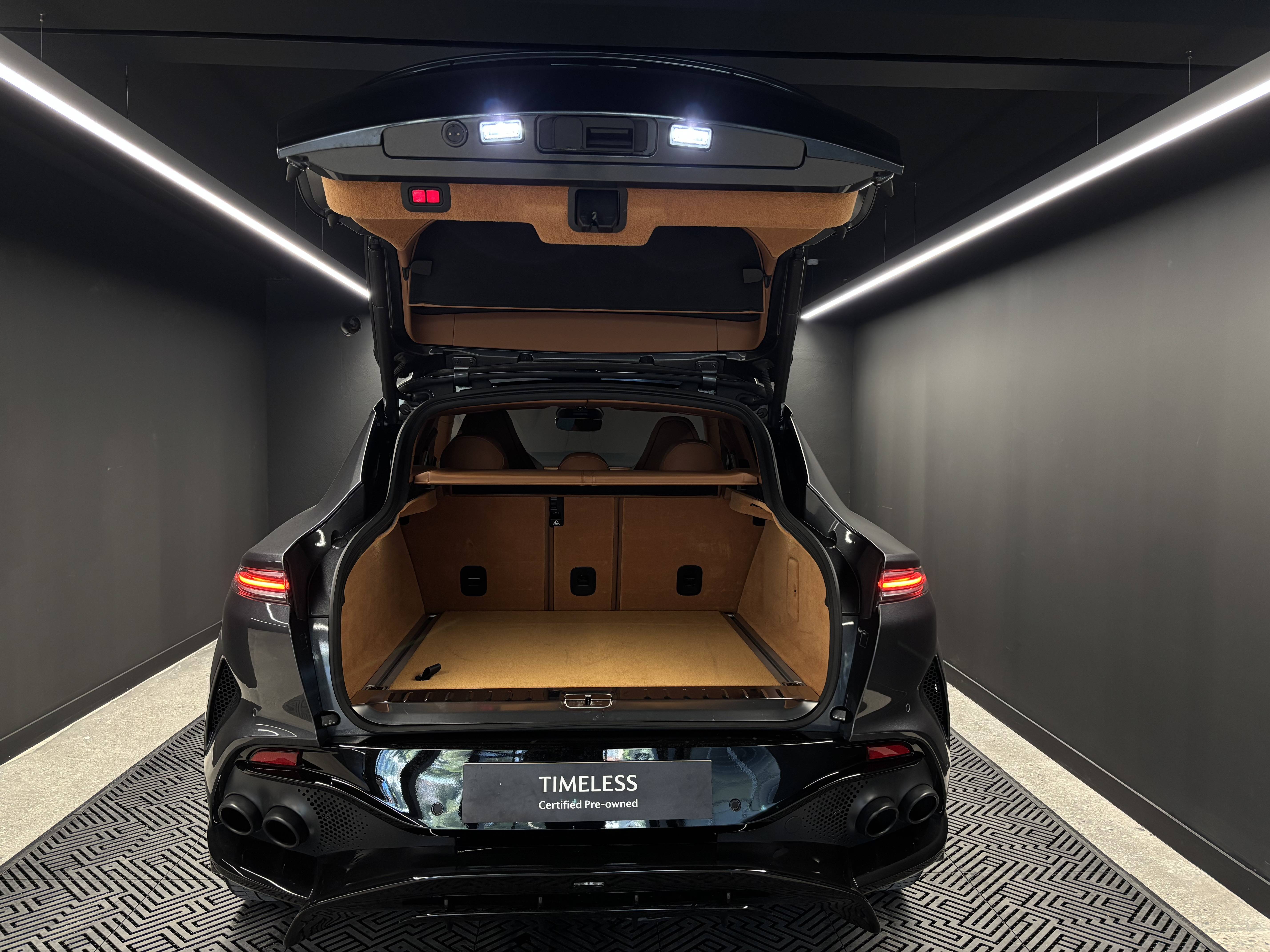 DBX707 DBX707 4.0 Biturbo V8 &mdash; 10