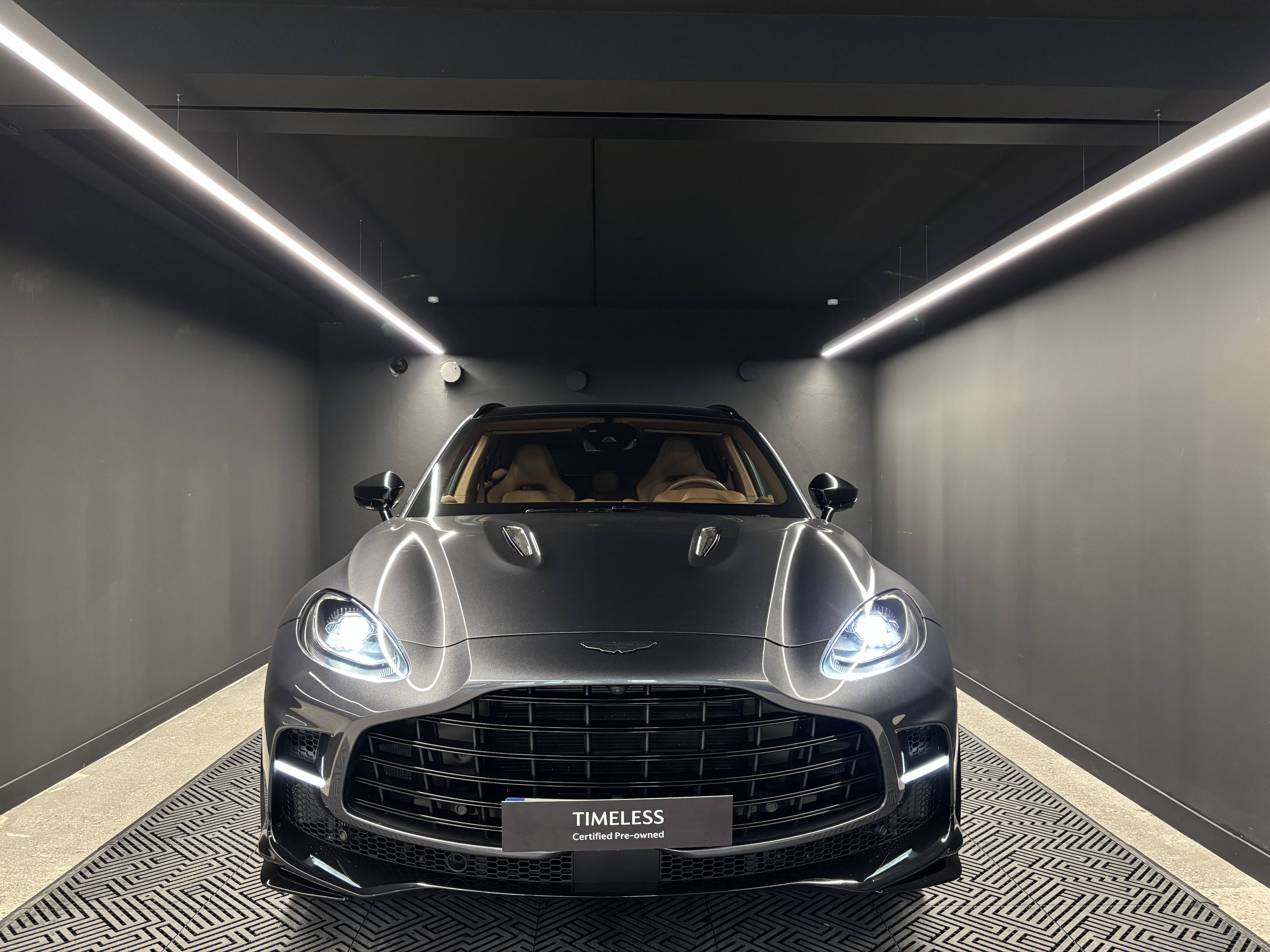 DBX707 DBX707 4.0 Biturbo V8 &mdash; 13