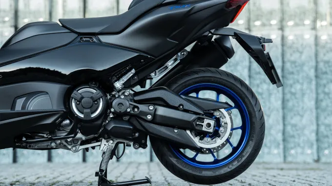Yamaha TMAX : béquille latérale