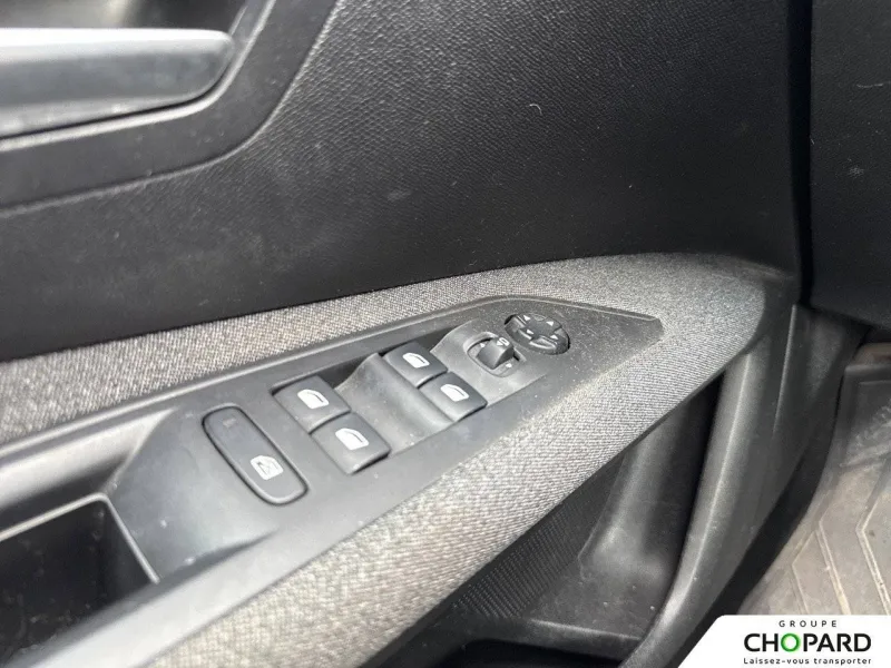 Image secondaire du véhicule 22