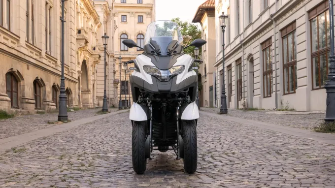 Yamaha Tricity 300 : Face avant