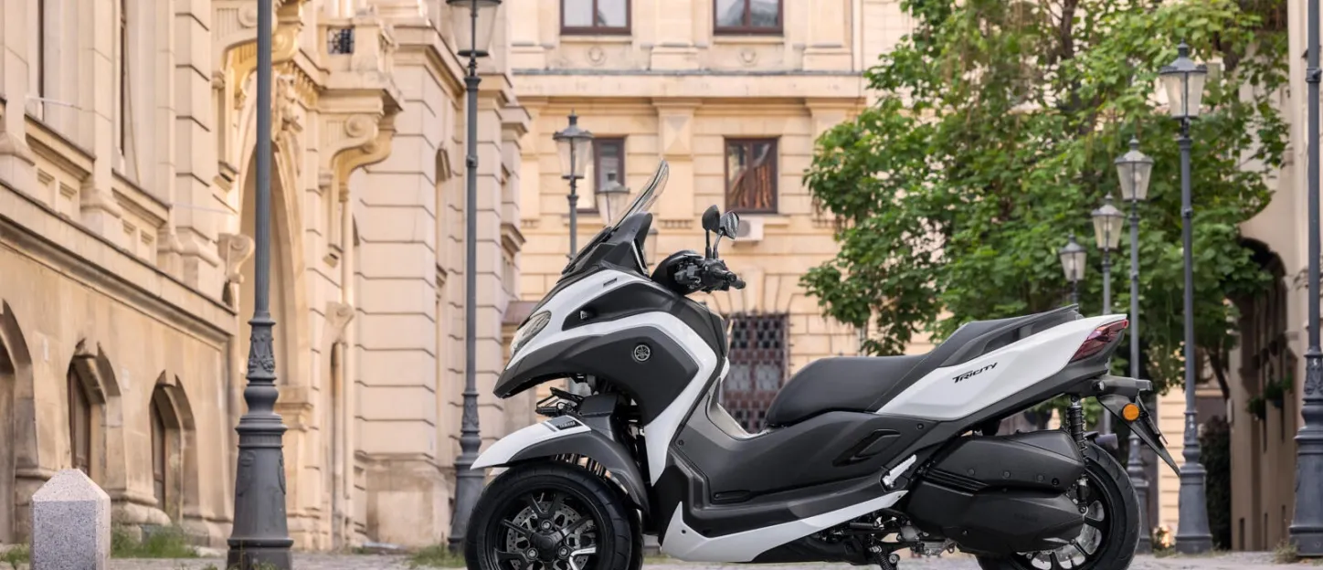 Yamaha Tricity 300 : Béquille centrale