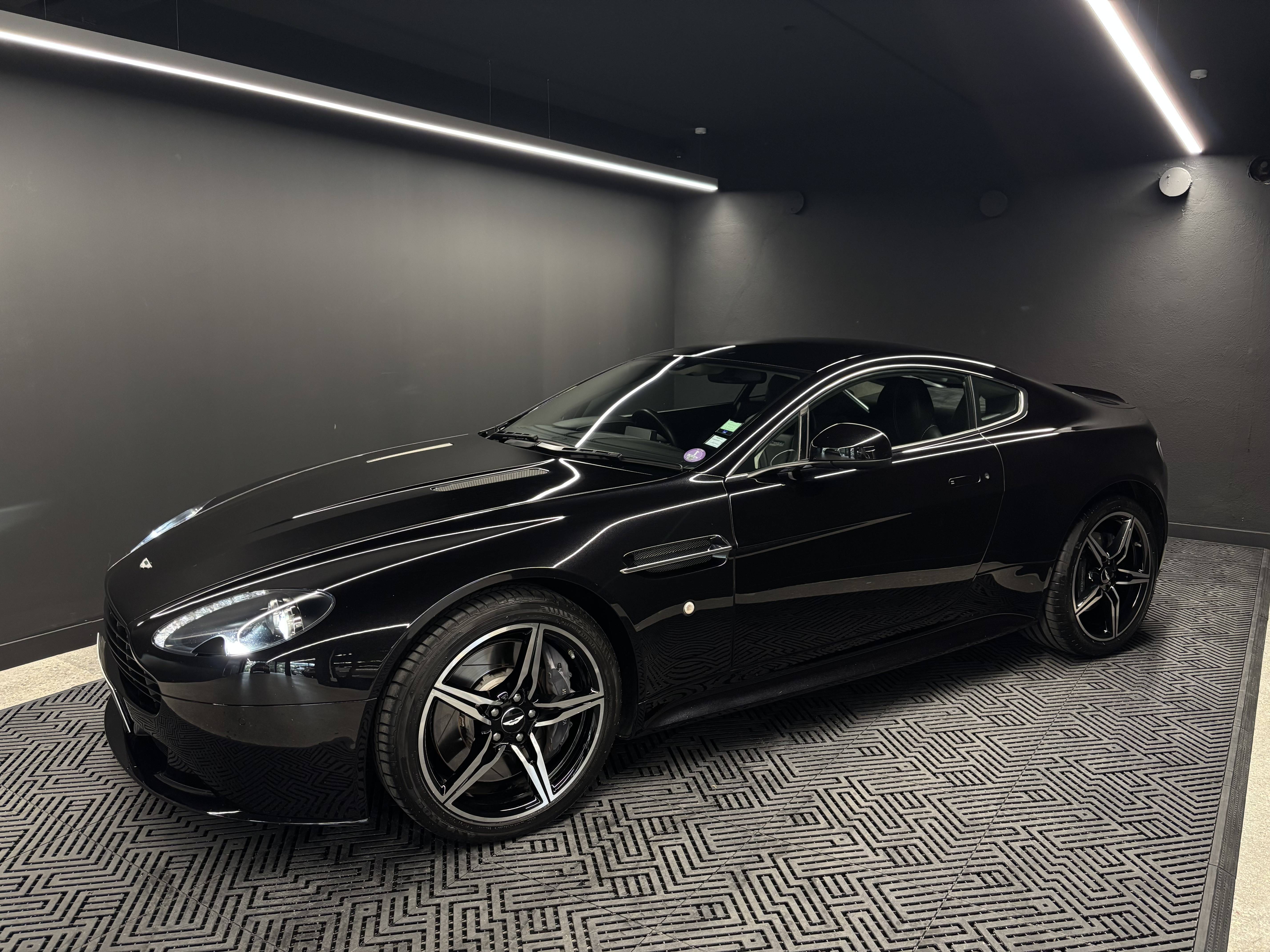 VANTAGE Vantage S V8