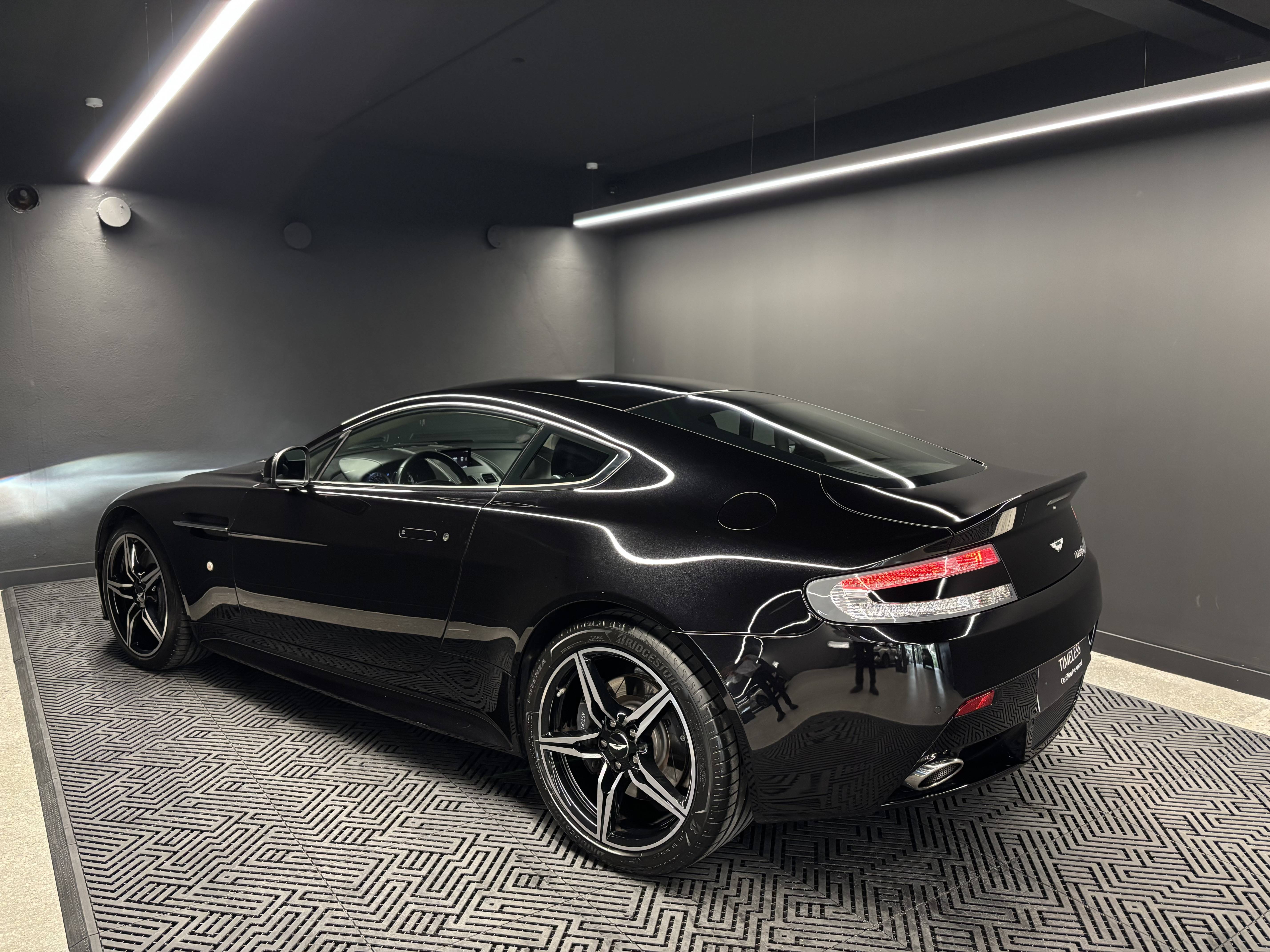 VANTAGE Vantage S V8 &mdash; 9