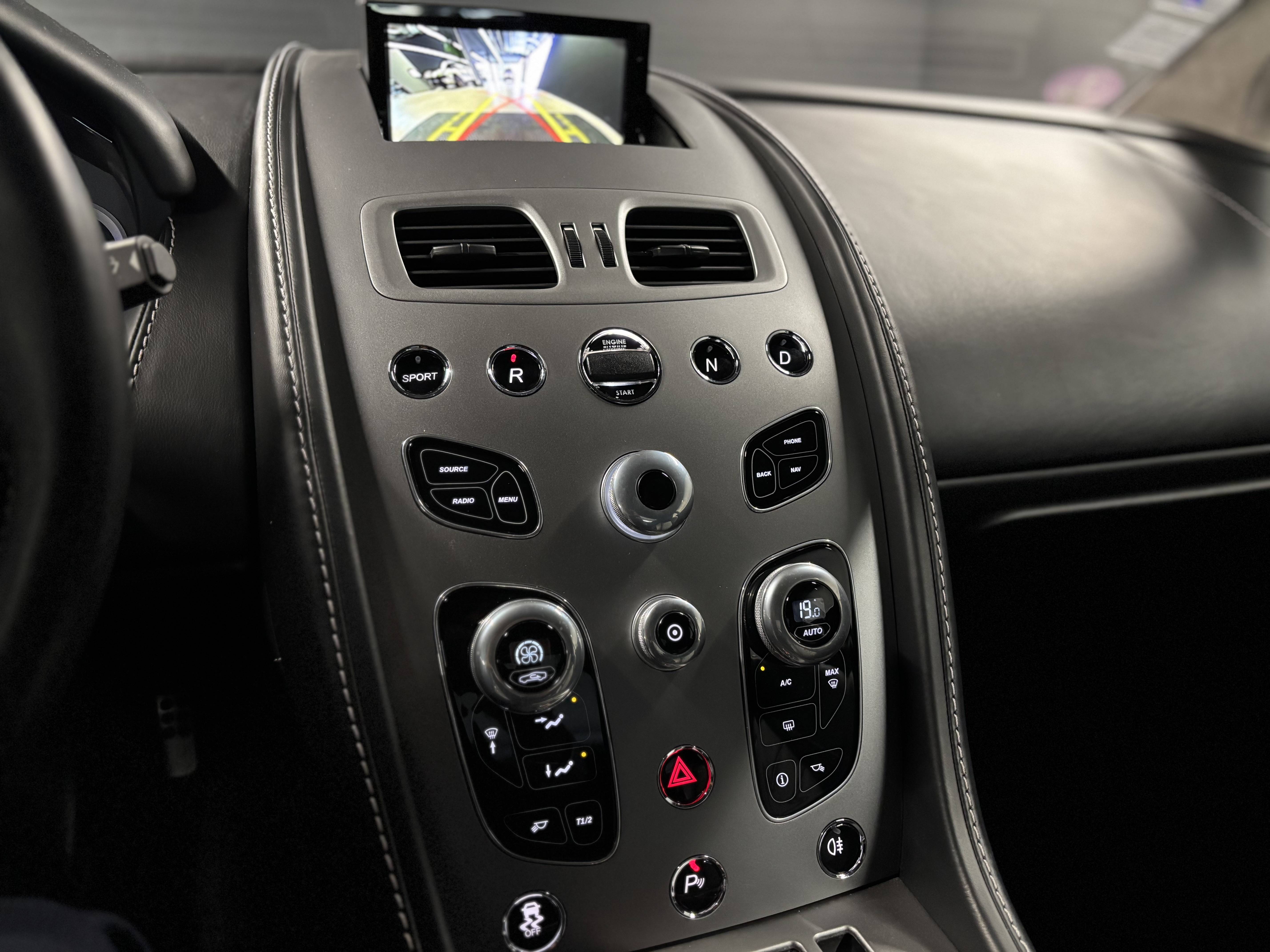 VANTAGE Vantage S V8 &mdash; 18