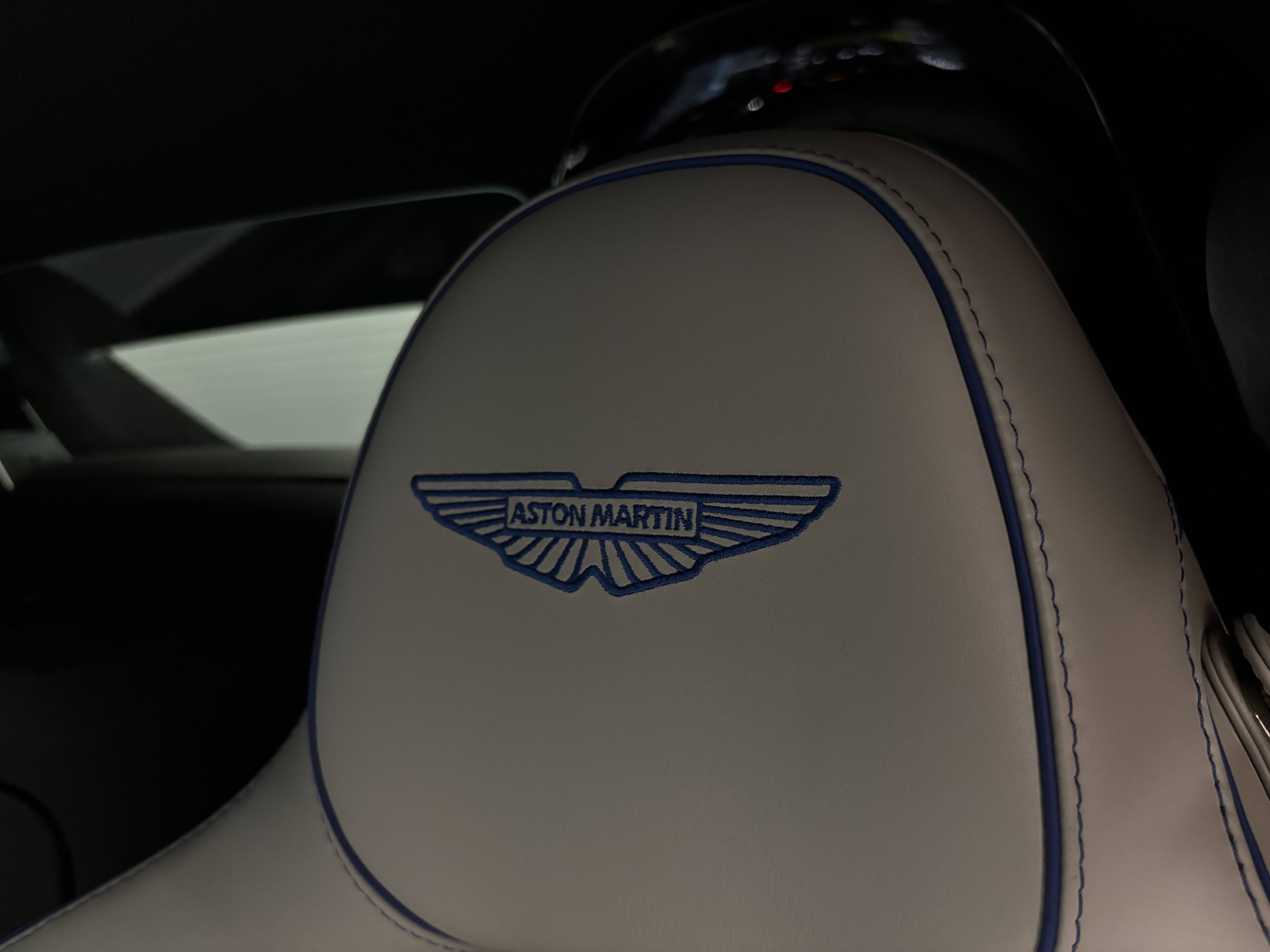VANTAGE ROADSTER Vantage Roadster 4.0 Biturbo V8 665 ch BVA8 &mdash; 7