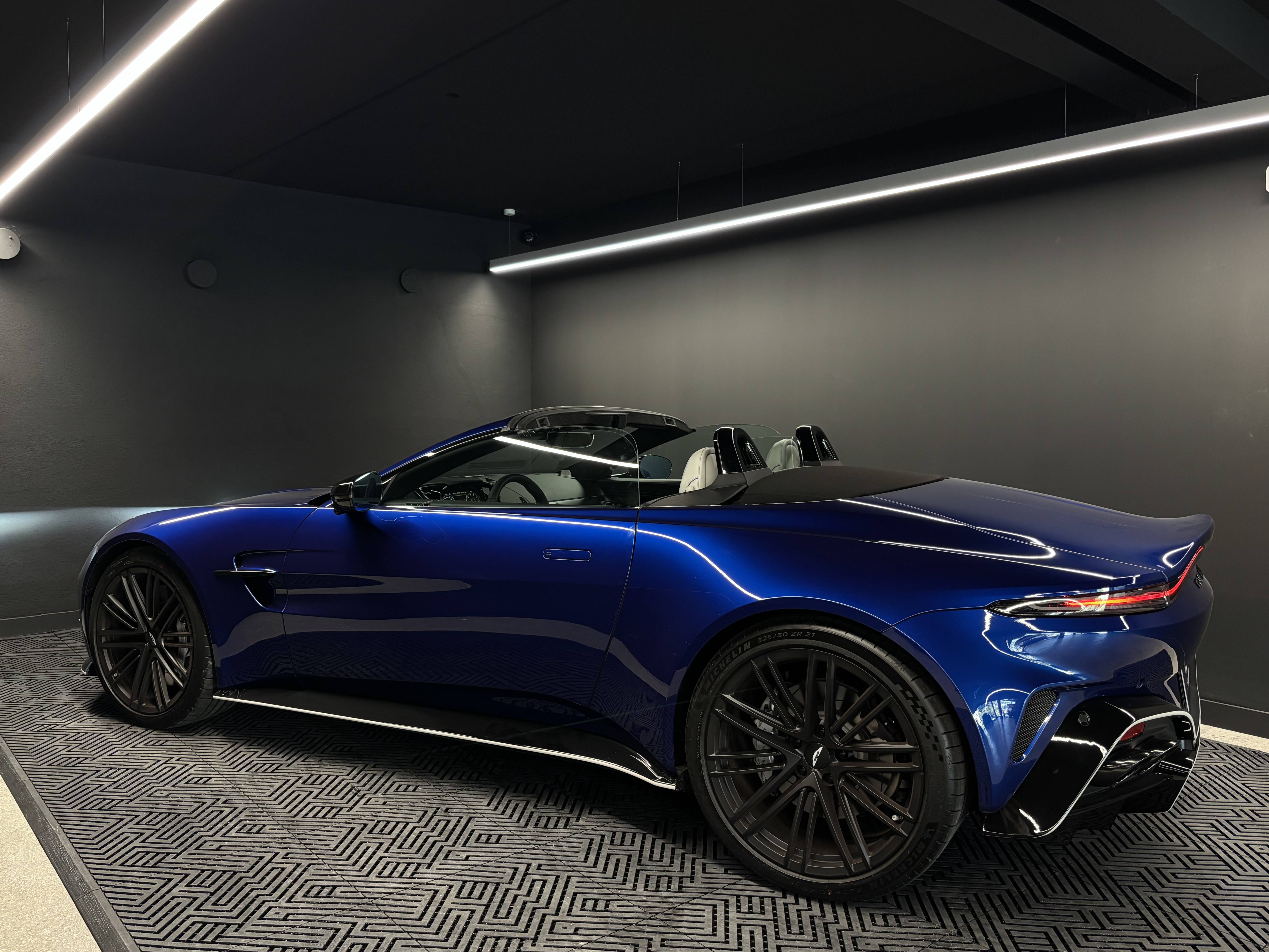 VANTAGE ROADSTER Vantage Roadster 4.0 Biturbo V8 665 ch BVA8 &mdash; 11