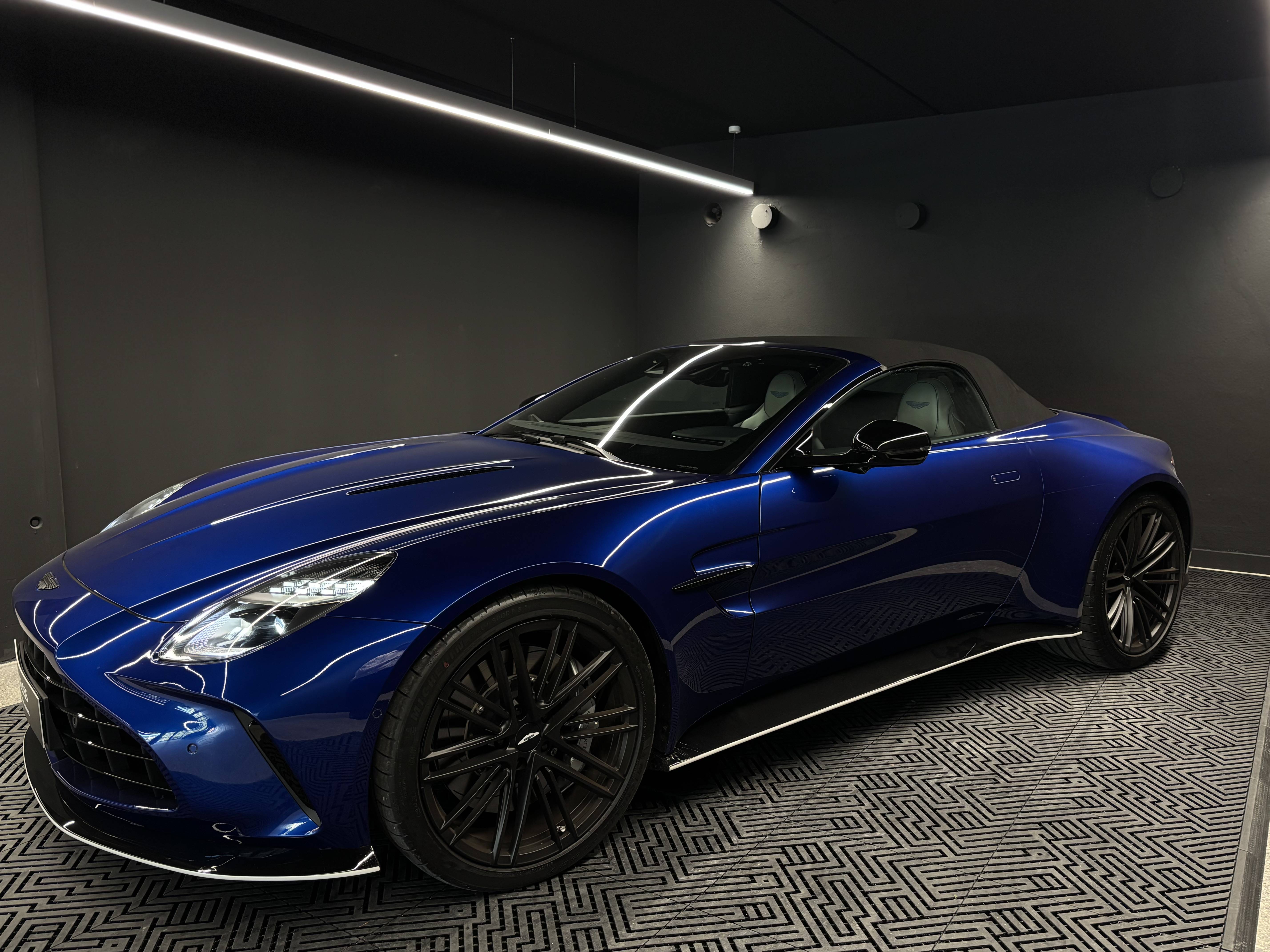 VANTAGE ROADSTER Vantage Roadster 4.0 Biturbo V8 665 ch BVA8 &mdash; 13
