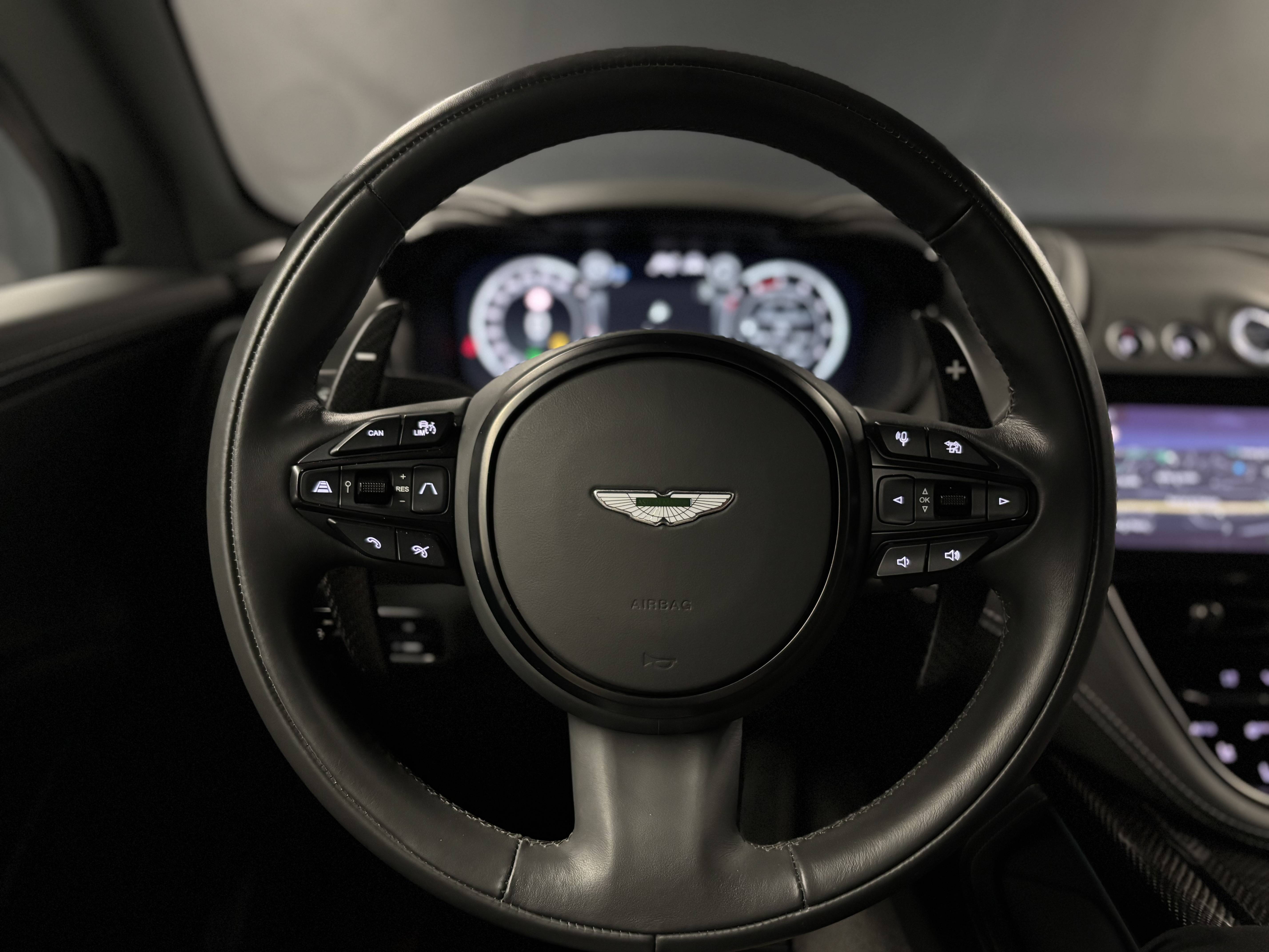 DBX707 DBX707 4.0 Biturbo V8 &mdash; 2