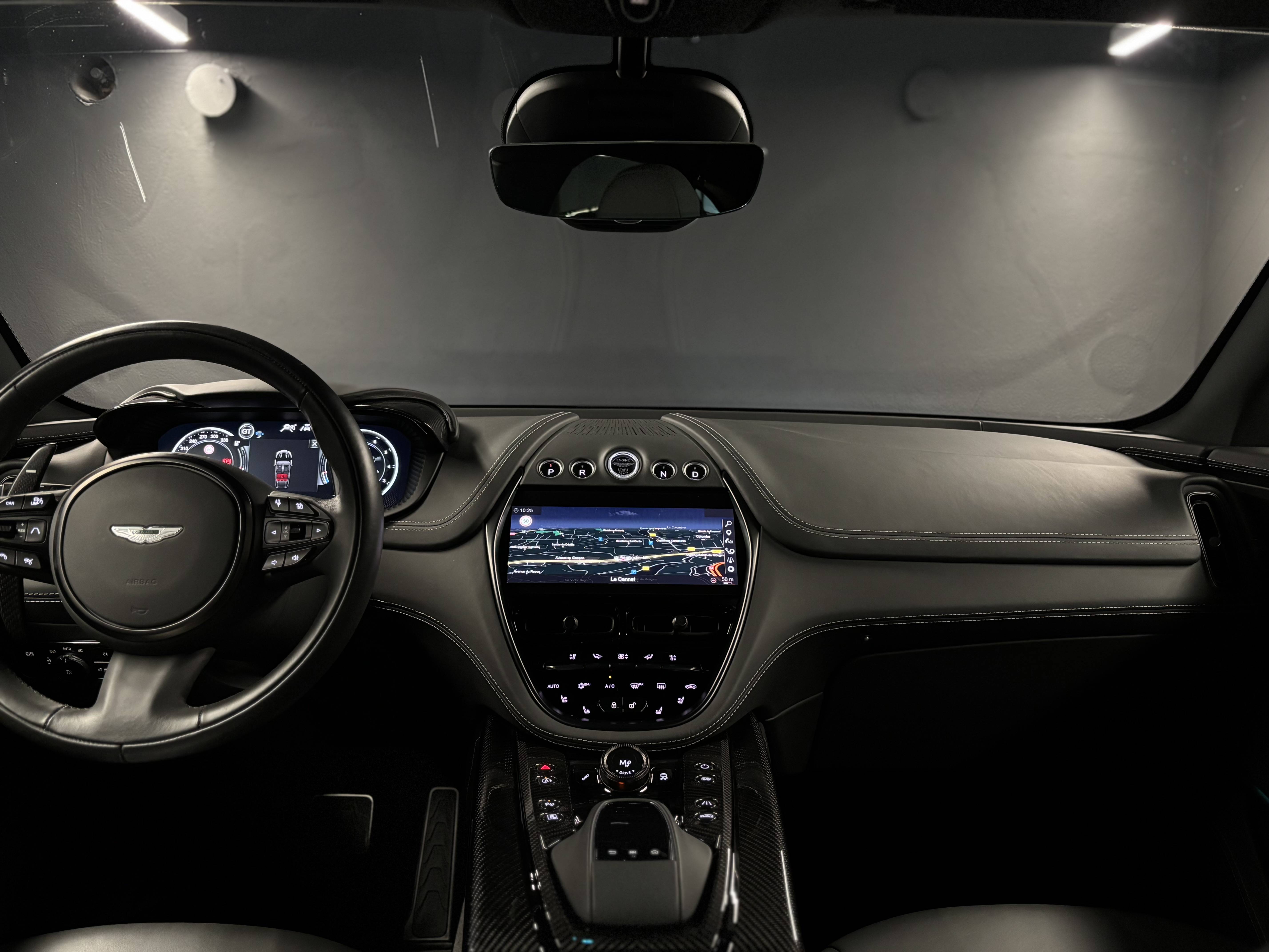 DBX707 DBX707 4.0 Biturbo V8 &mdash; 9