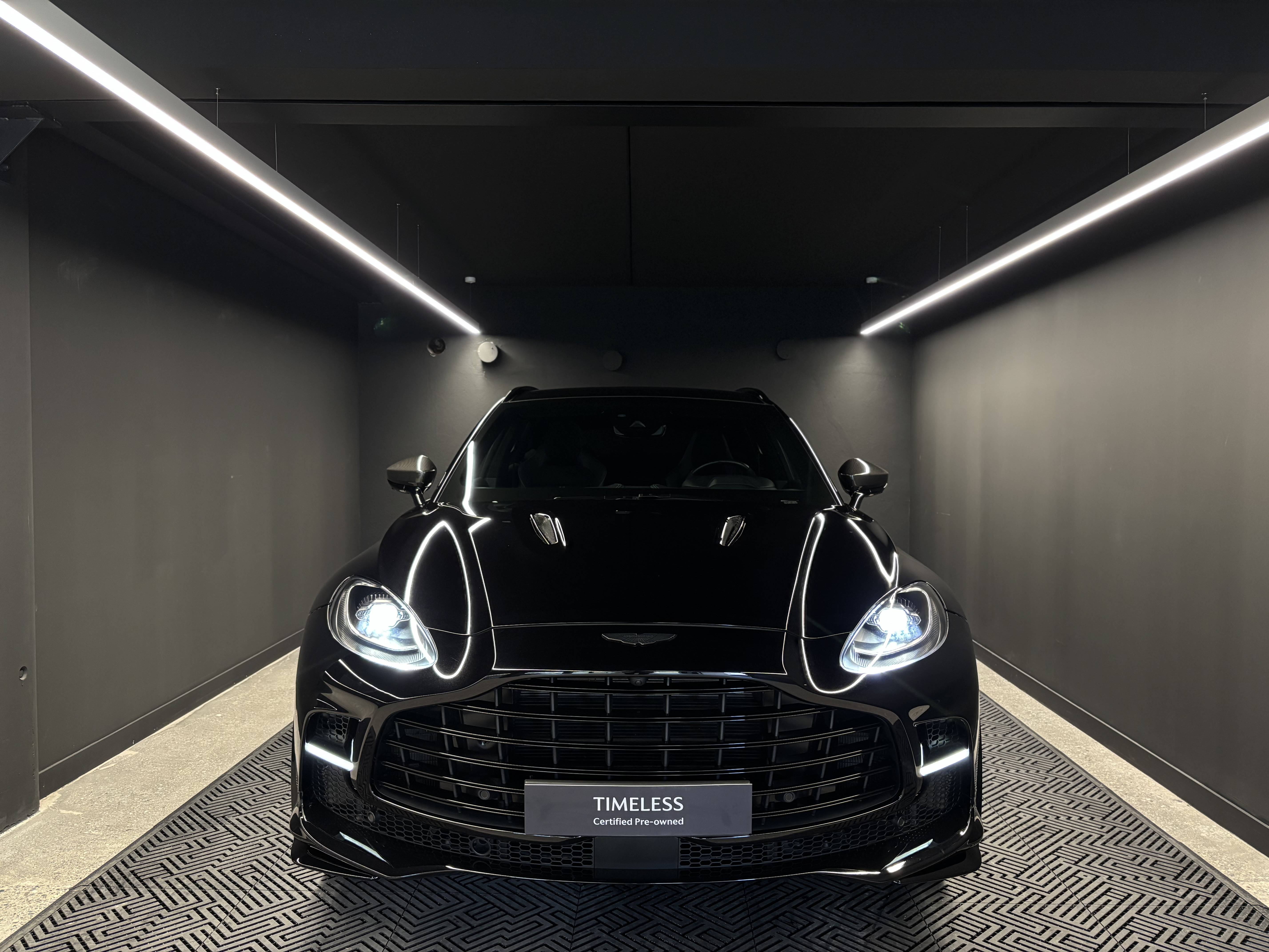 DBX707 DBX707 4.0 Biturbo V8 &mdash; 13