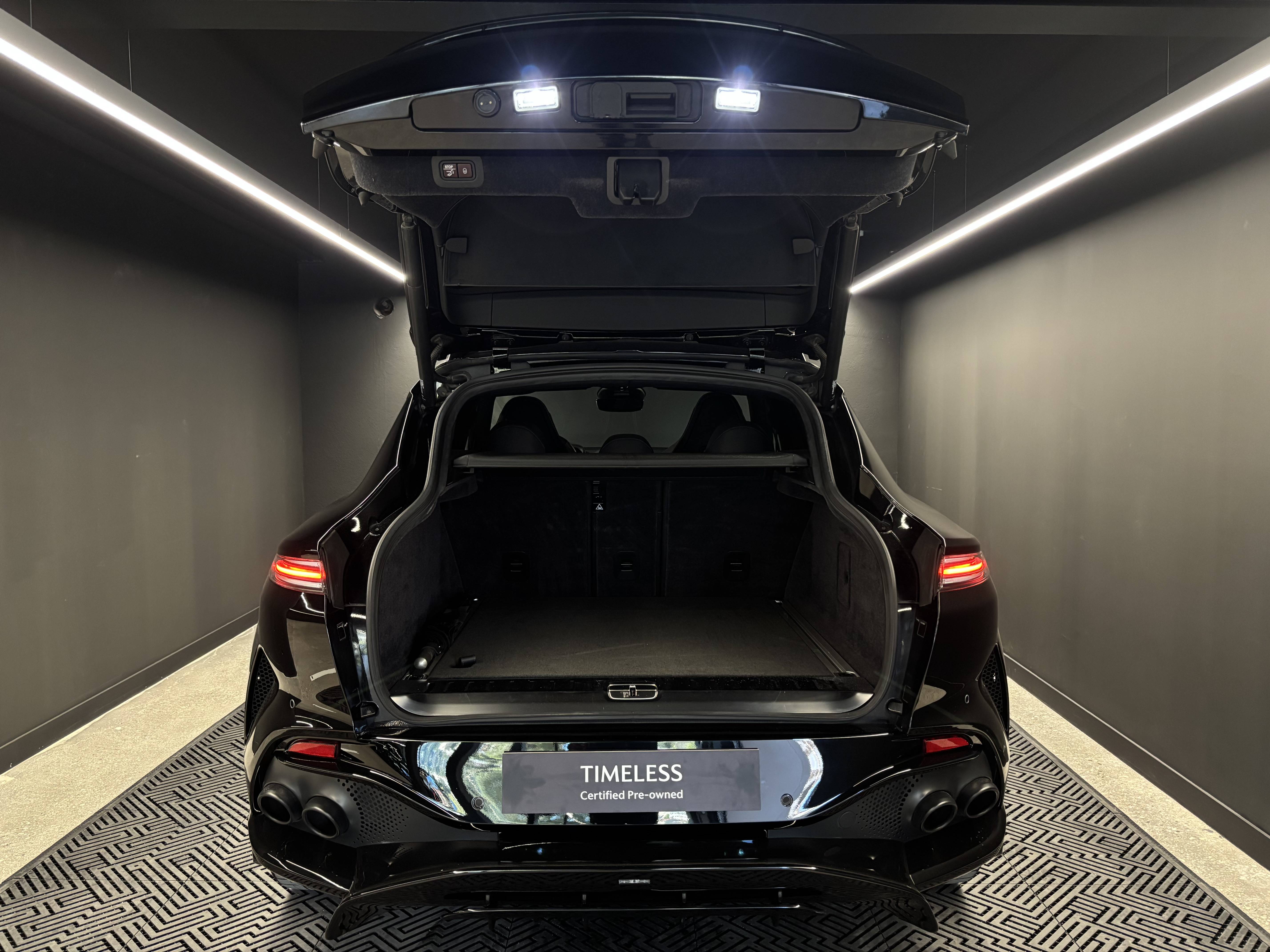 DBX707 DBX707 4.0 Biturbo V8 &mdash; 10