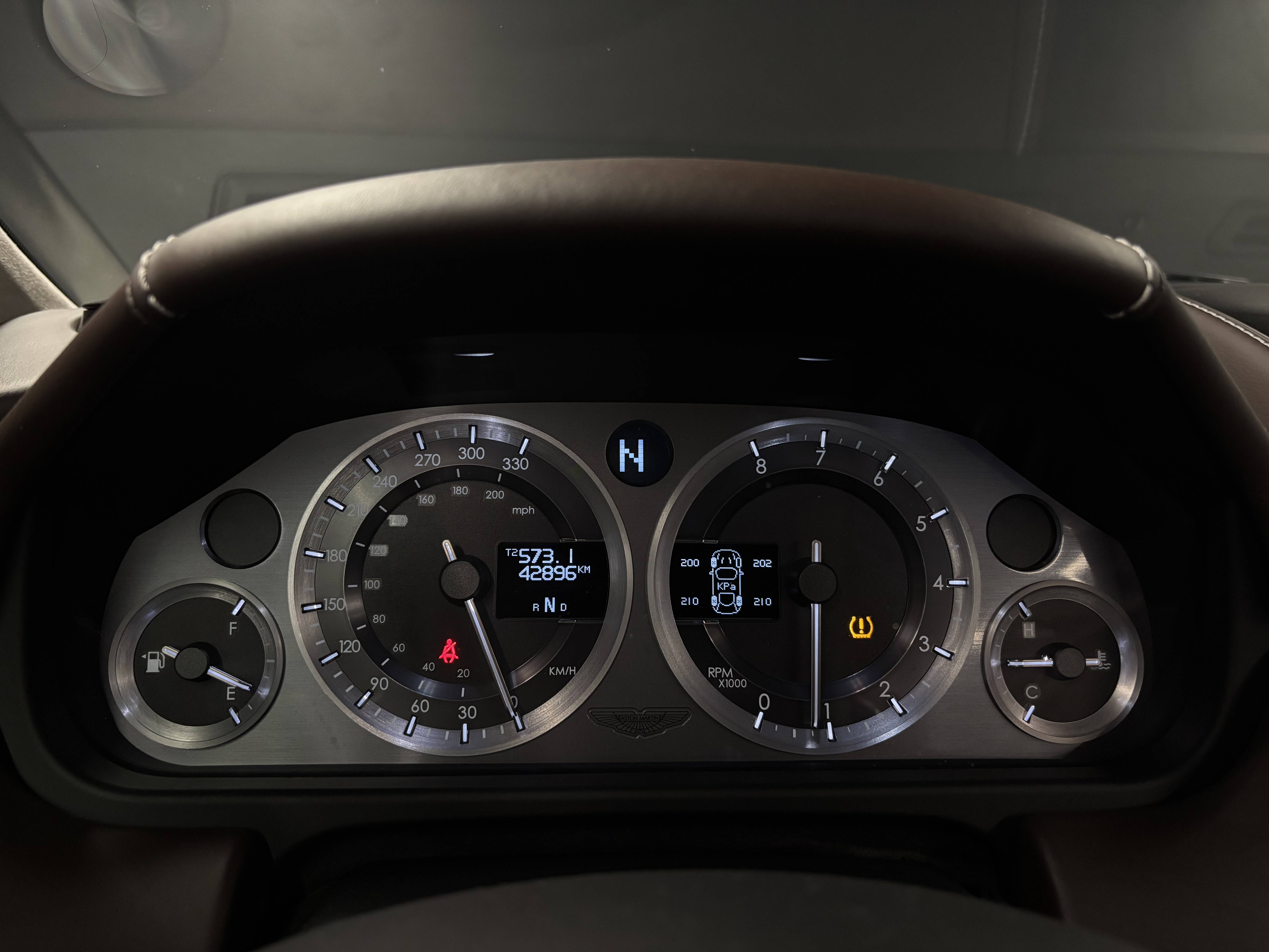 VANTAGE Vantage S Roadster V8 &mdash; 3