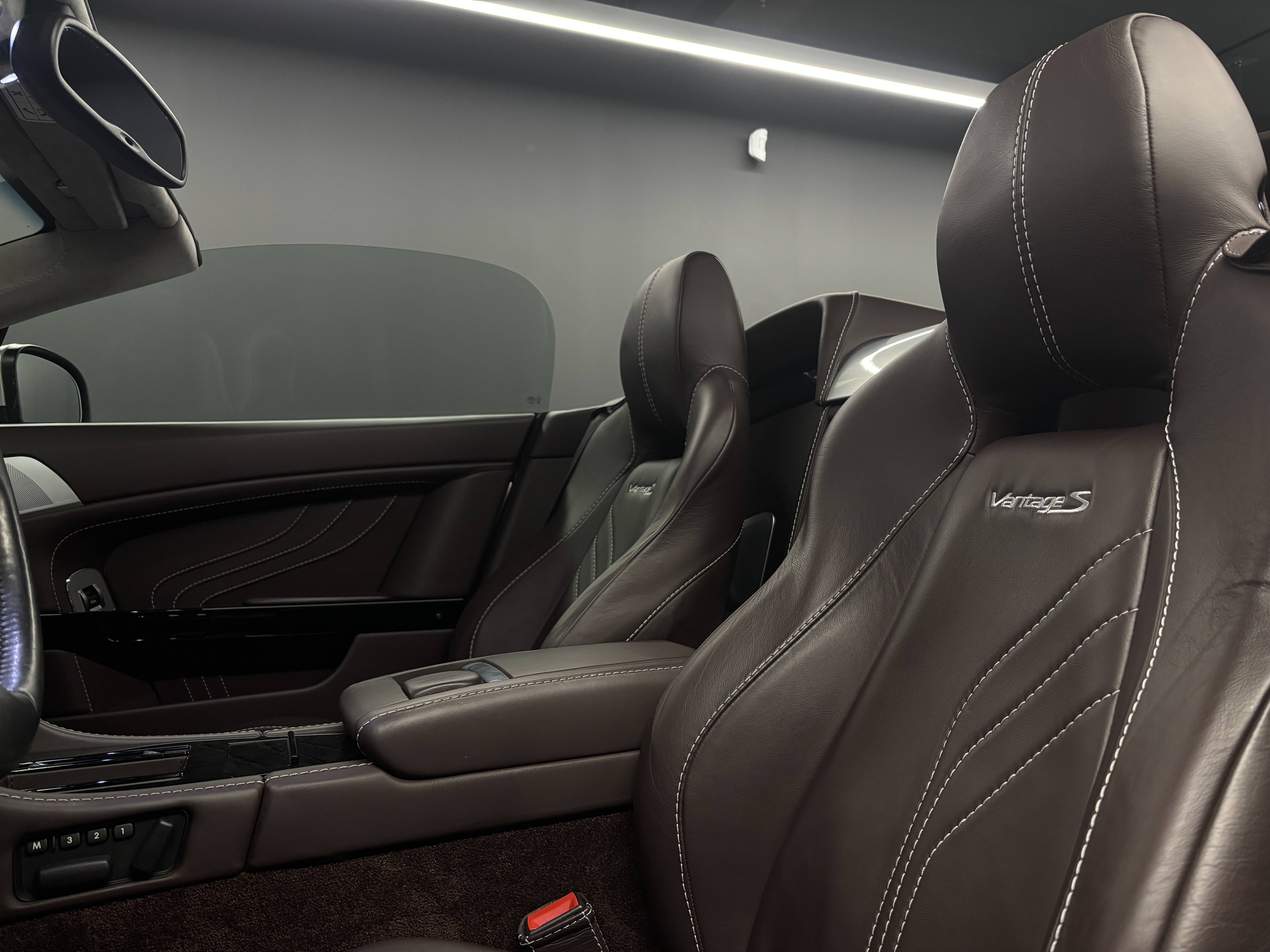 VANTAGE Vantage S Roadster V8 &mdash; 6