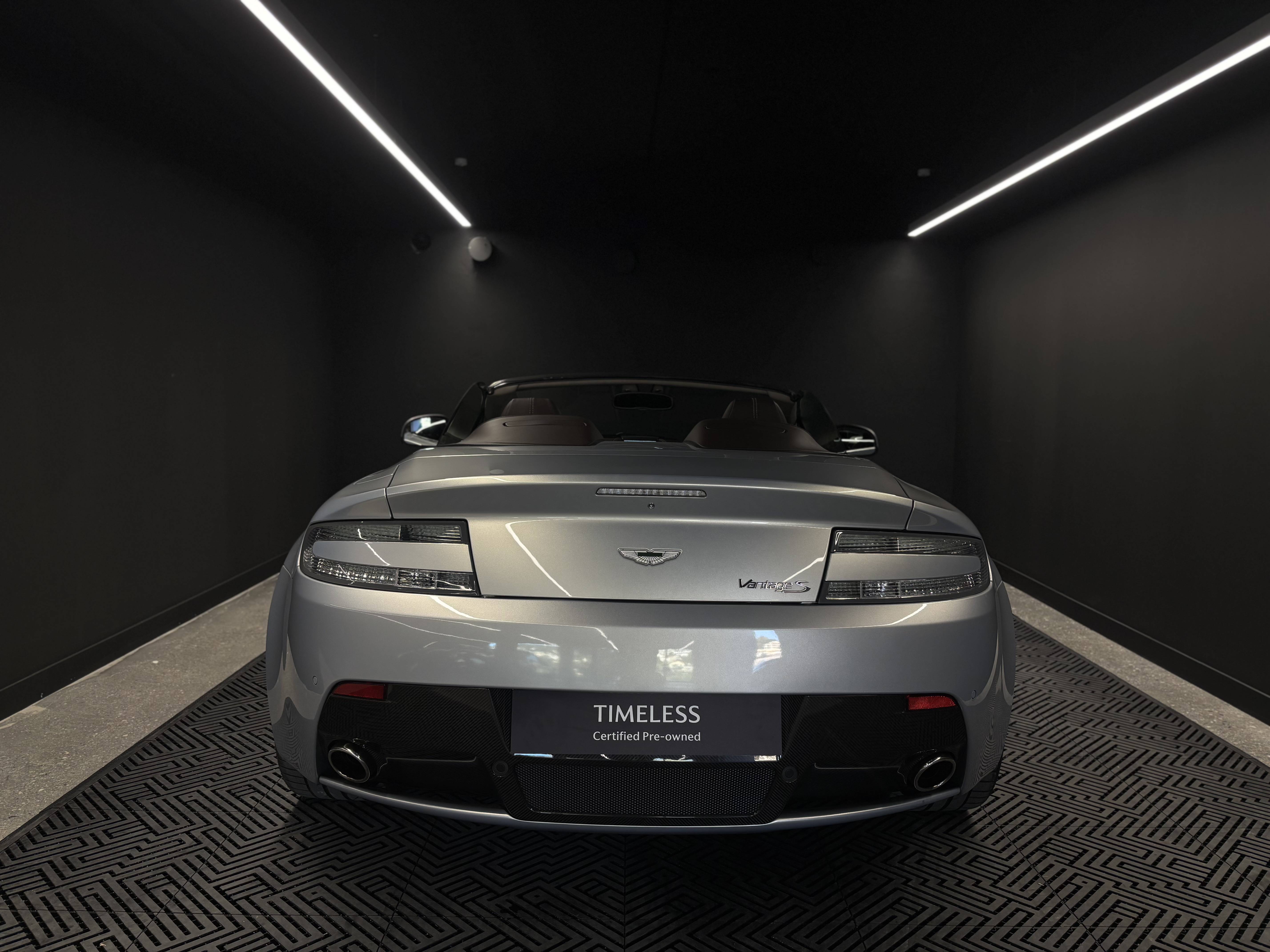 VANTAGE Vantage S Roadster V8 &mdash; 8