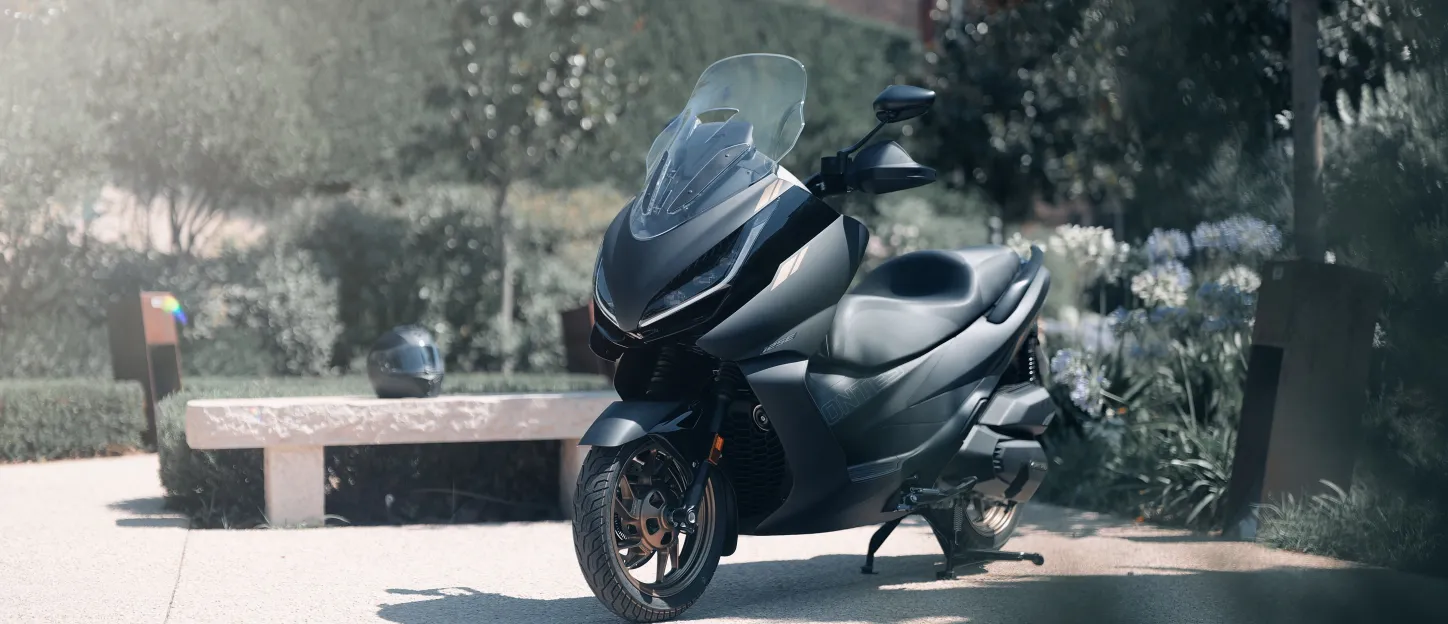 Zontes 125 E : 3/4 avant