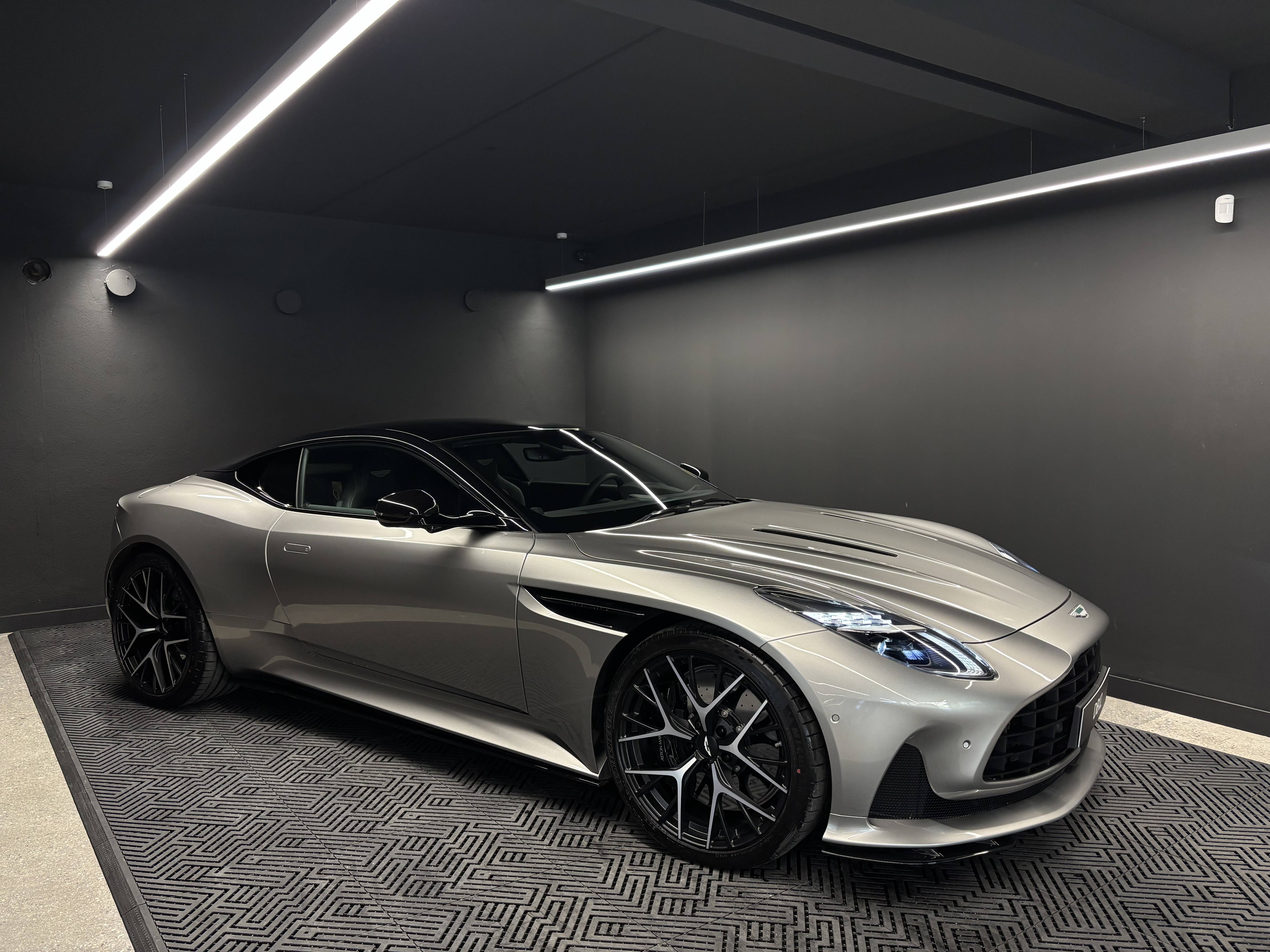 DB11 COUPE DB12 Coup&eacute; 4.0 Biturbo V8