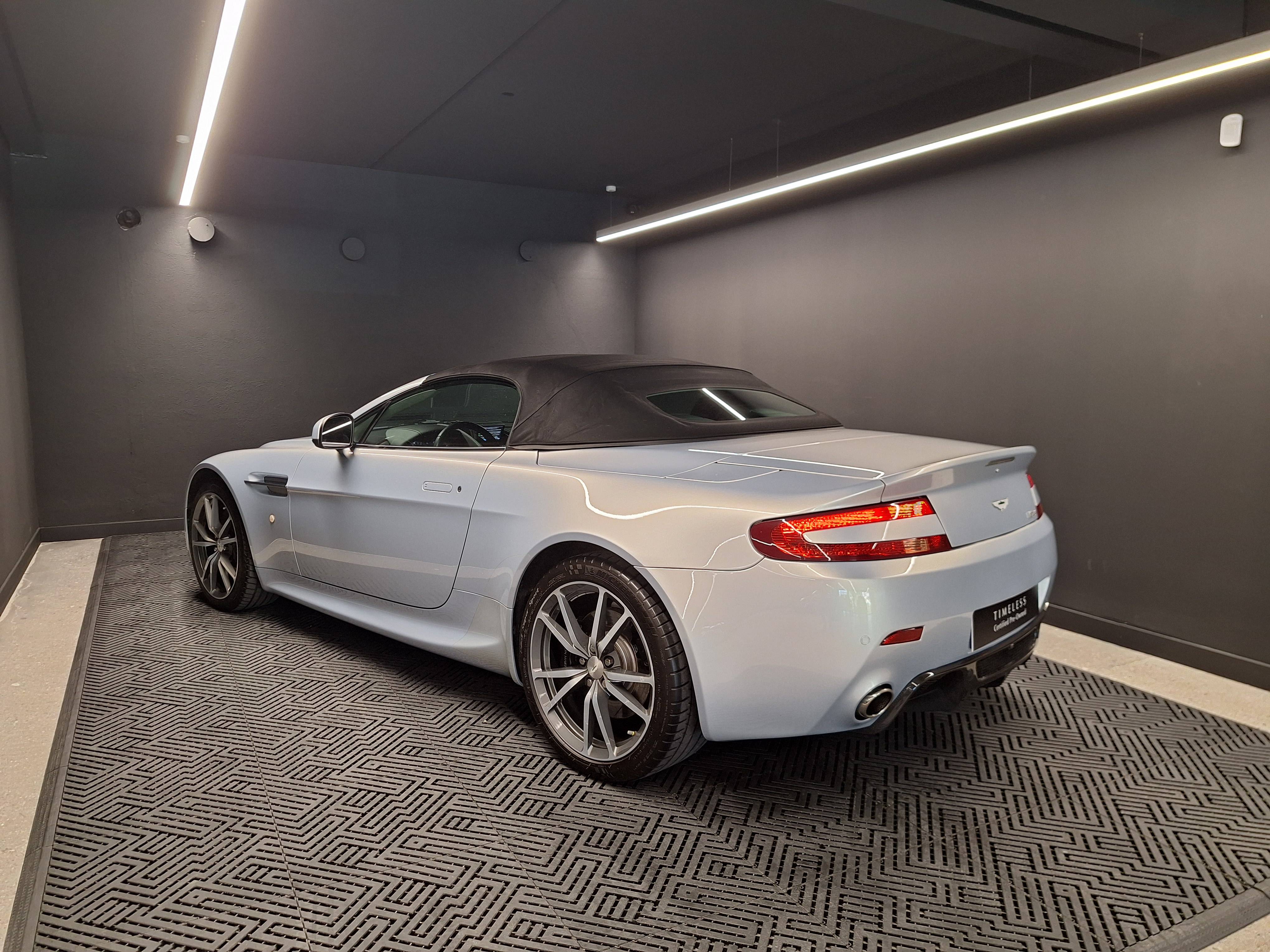 VANTAGE Vantage Roadster V8 &mdash; 5