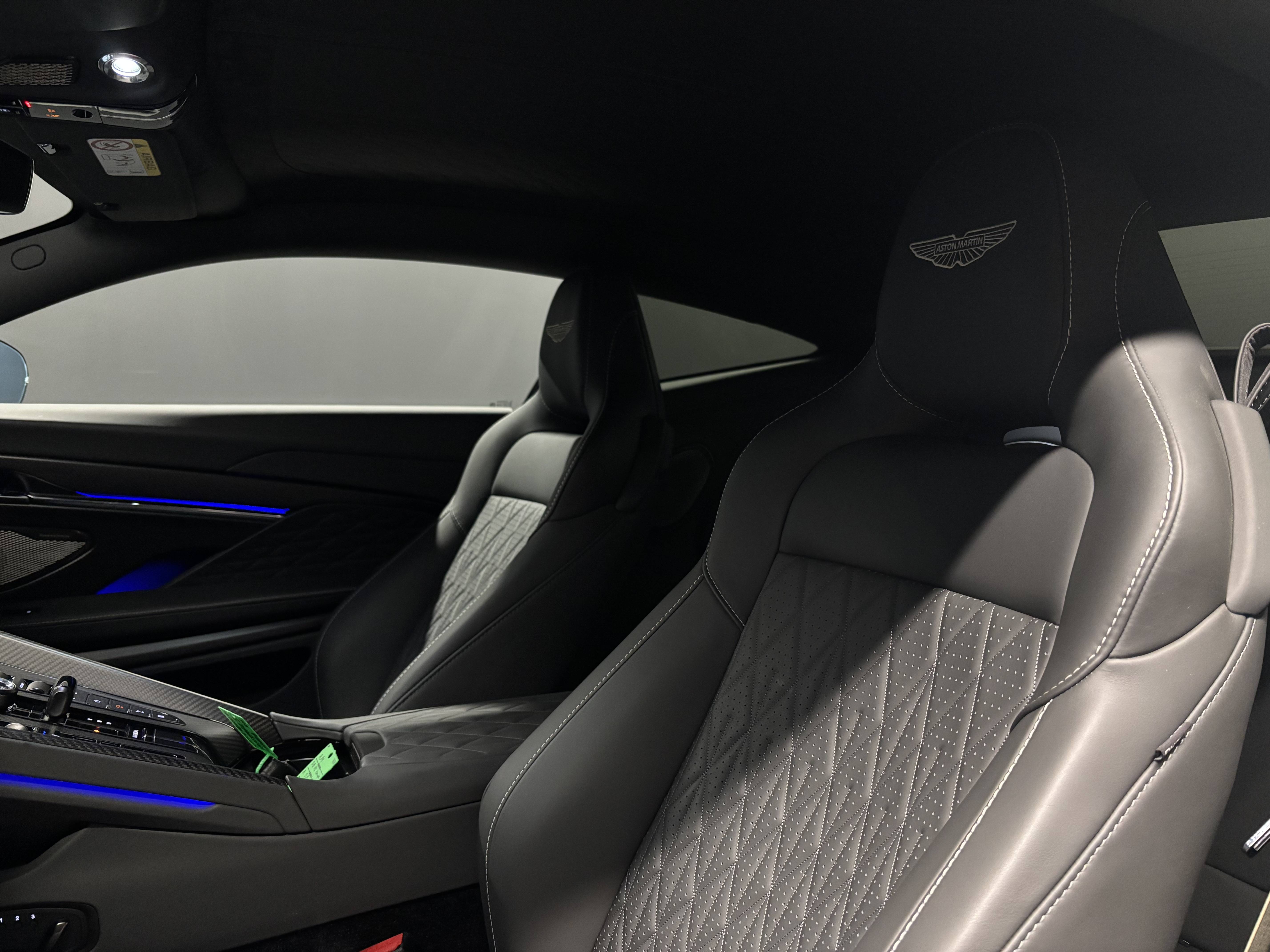 DB11 COUPE DB12 Coup&eacute; 4.0 Biturbo V8 &mdash; 7
